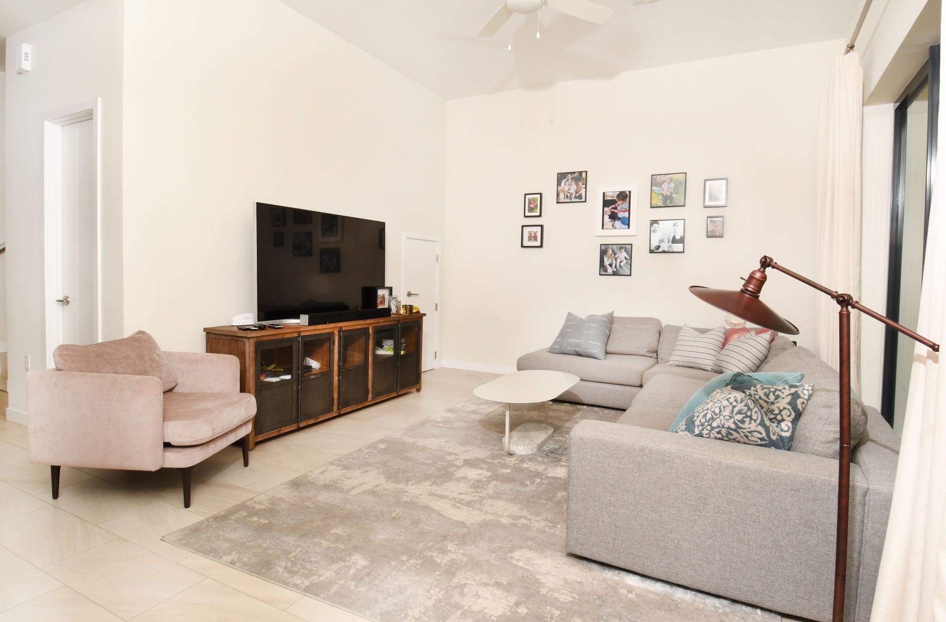 Vela 4 Bed 4.5 Bath Fully Furnished