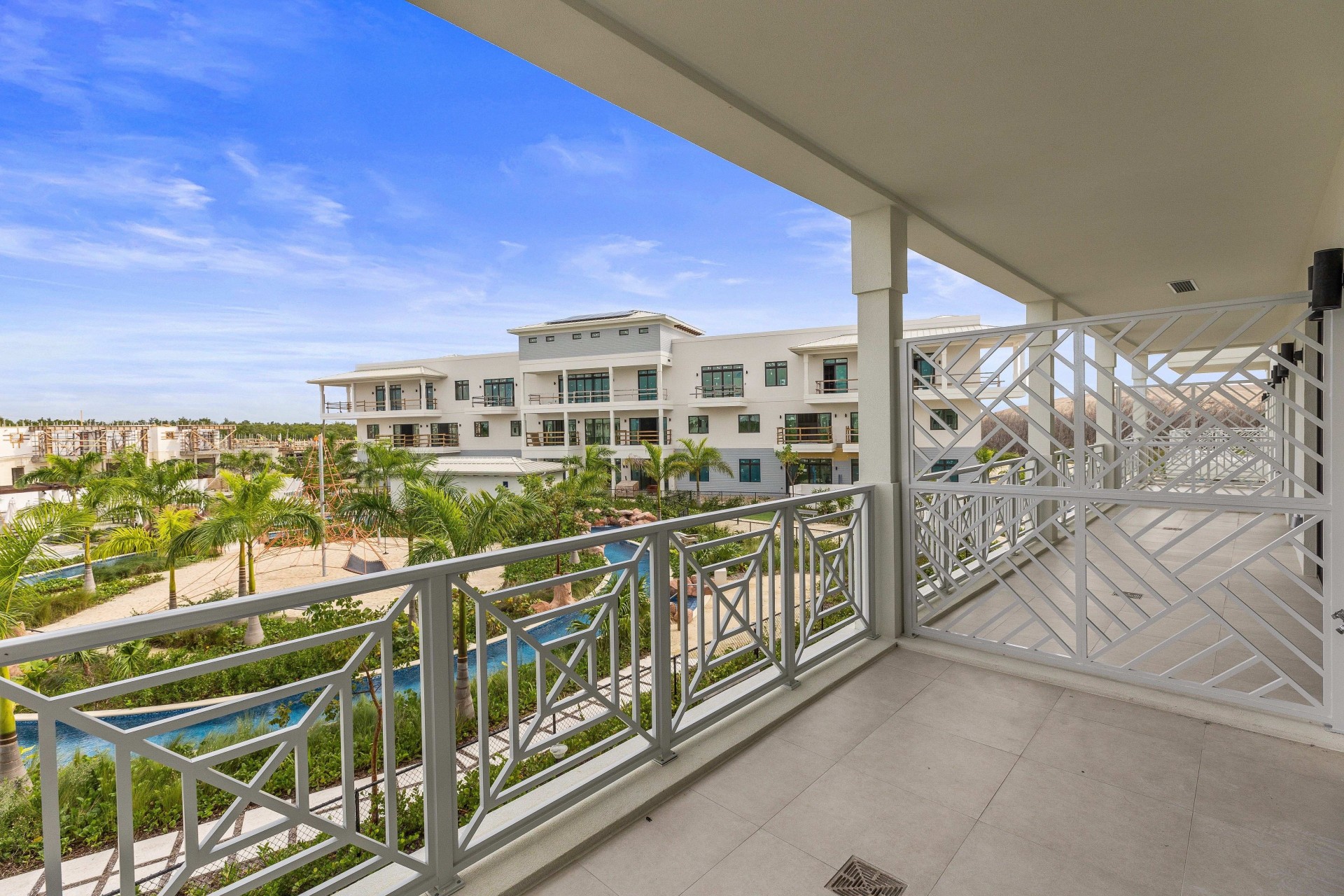 Olea Upgraded & Furnished 1 Bed | 1 Bath