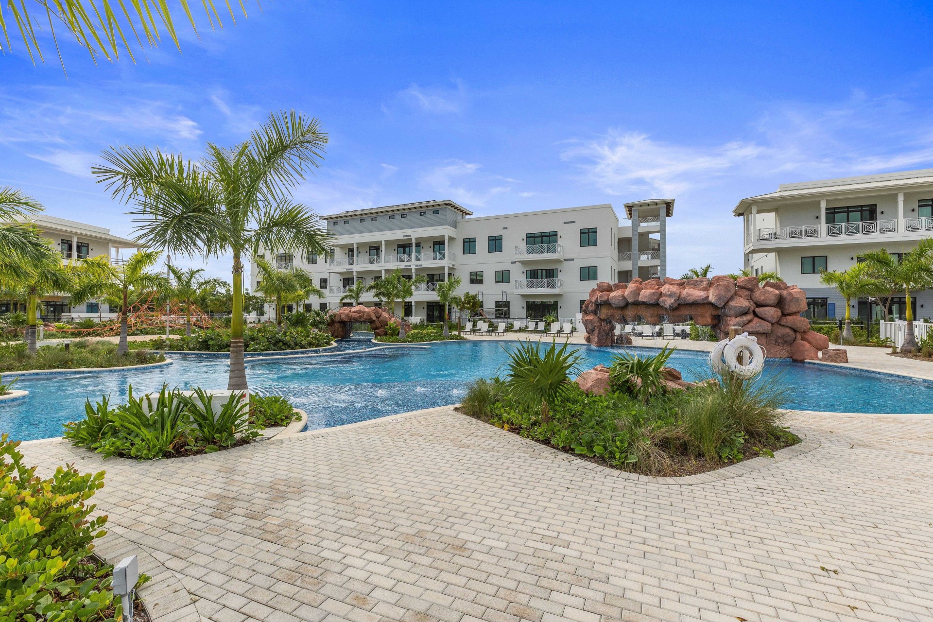 Olea Upgraded & Furnished 1 Bed | 1 Bath