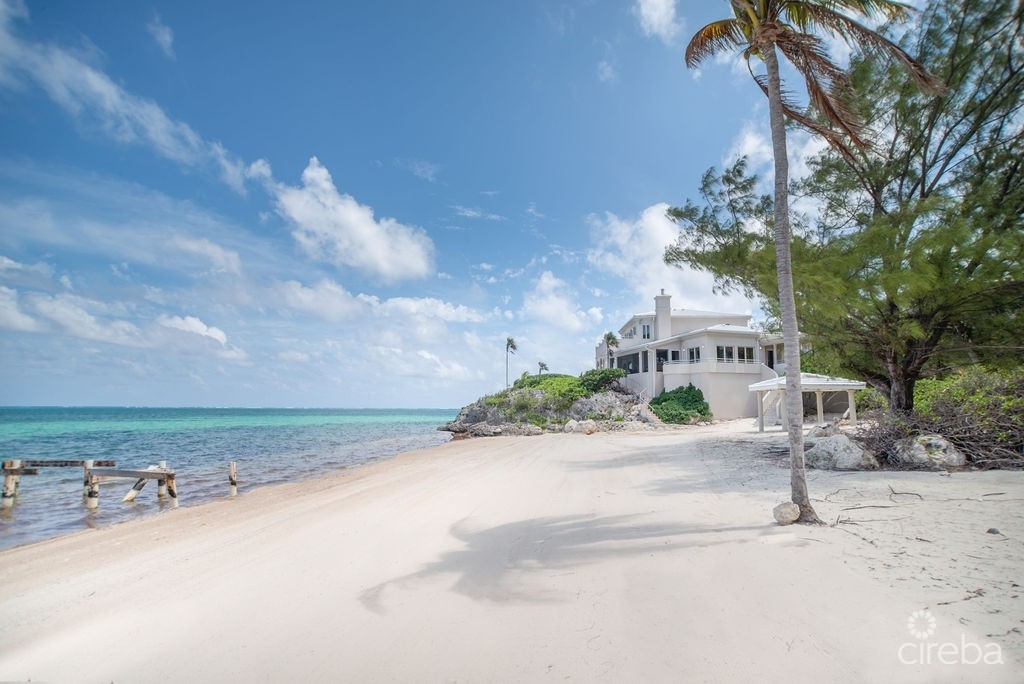 THE SAND BLUFF ESTATE | GUN BAY, EAST END THE SAND BLUFF ESTATE | GUN BAY, EAST END