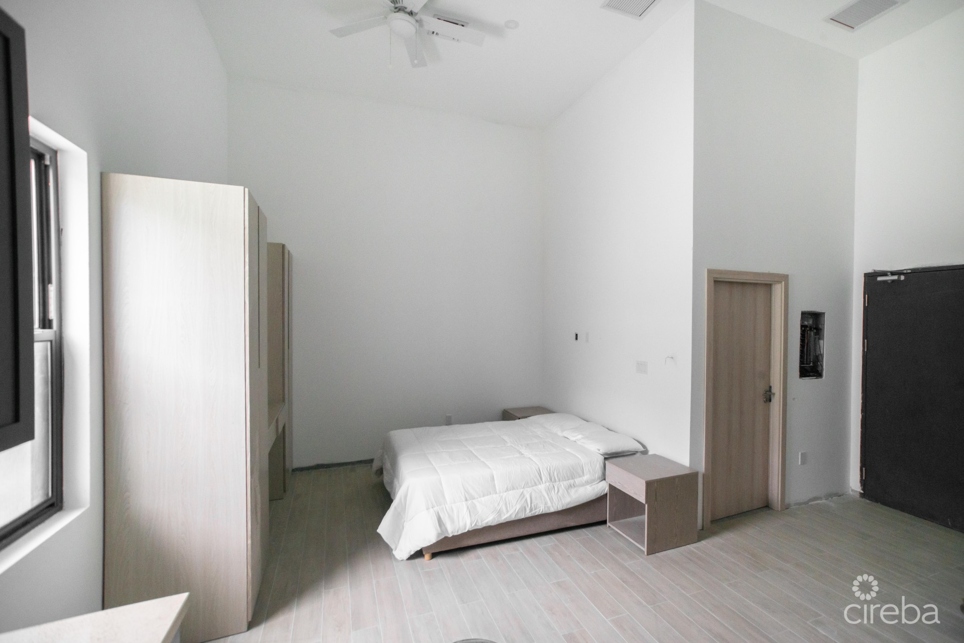 MORGANVILLE WEST SECOND FLOOR VAULTED STUDIO MORGANVILLE WEST SECOND FLOOR VAULTED STUDIO