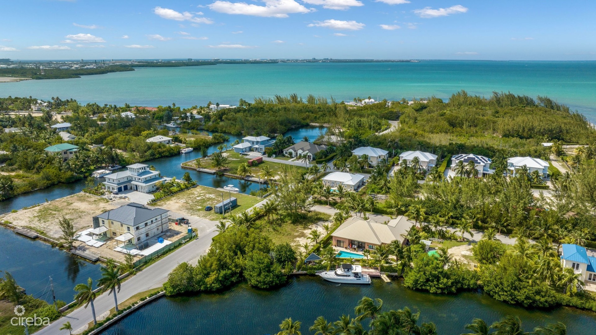 SUPER CANAL FRONT LOT ON PEACEFUL CLOSE SUPER CANAL FRONT LOT ON PEACEFUL CLOSE