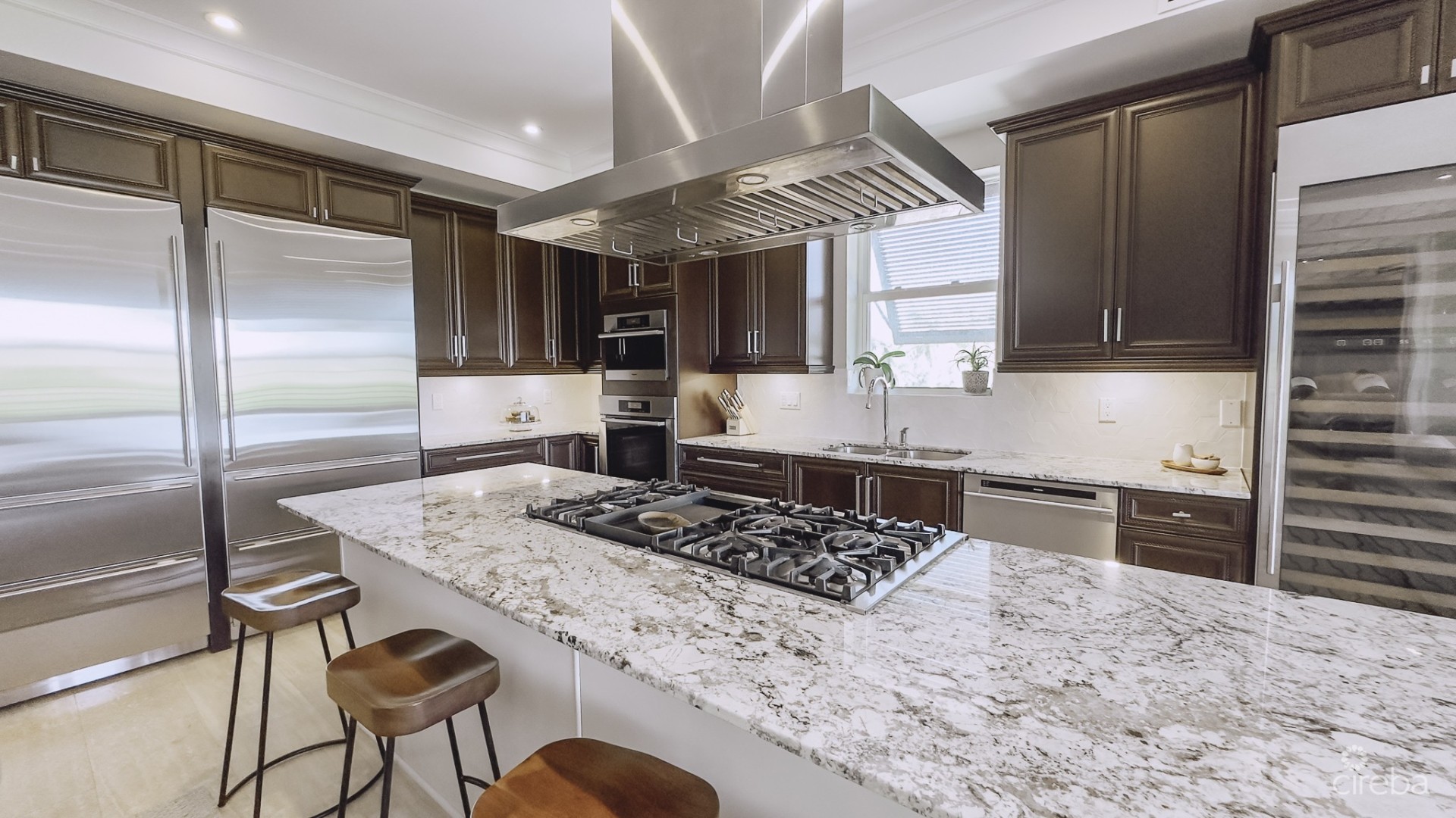 SMB CORRIDOR 4 BED -THE DRAKE