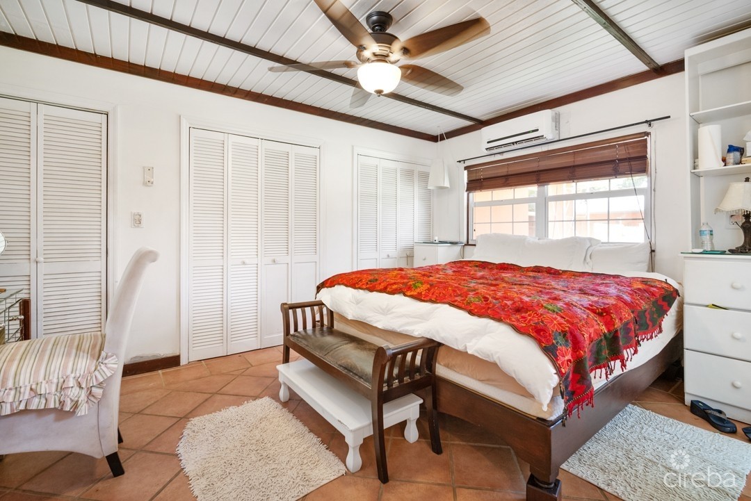 WEST BAY HOME - 2 APARTMENTS  PRICED TO SELL! WEST BAY HOME - 2 APARTMENTS  PRICED TO SELL!