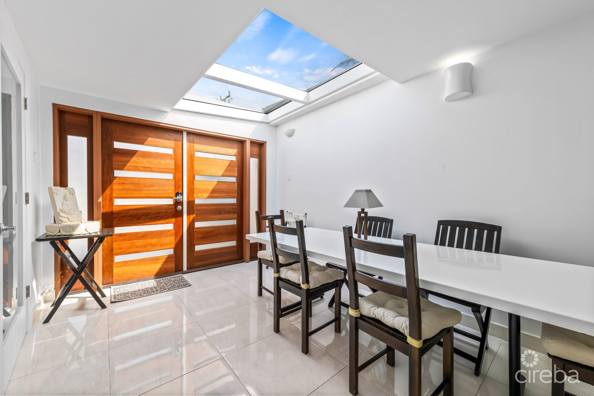 CAYMAN SANDS VILLAGE TOWNHOUSE 14, SEVEN MILE BEACH