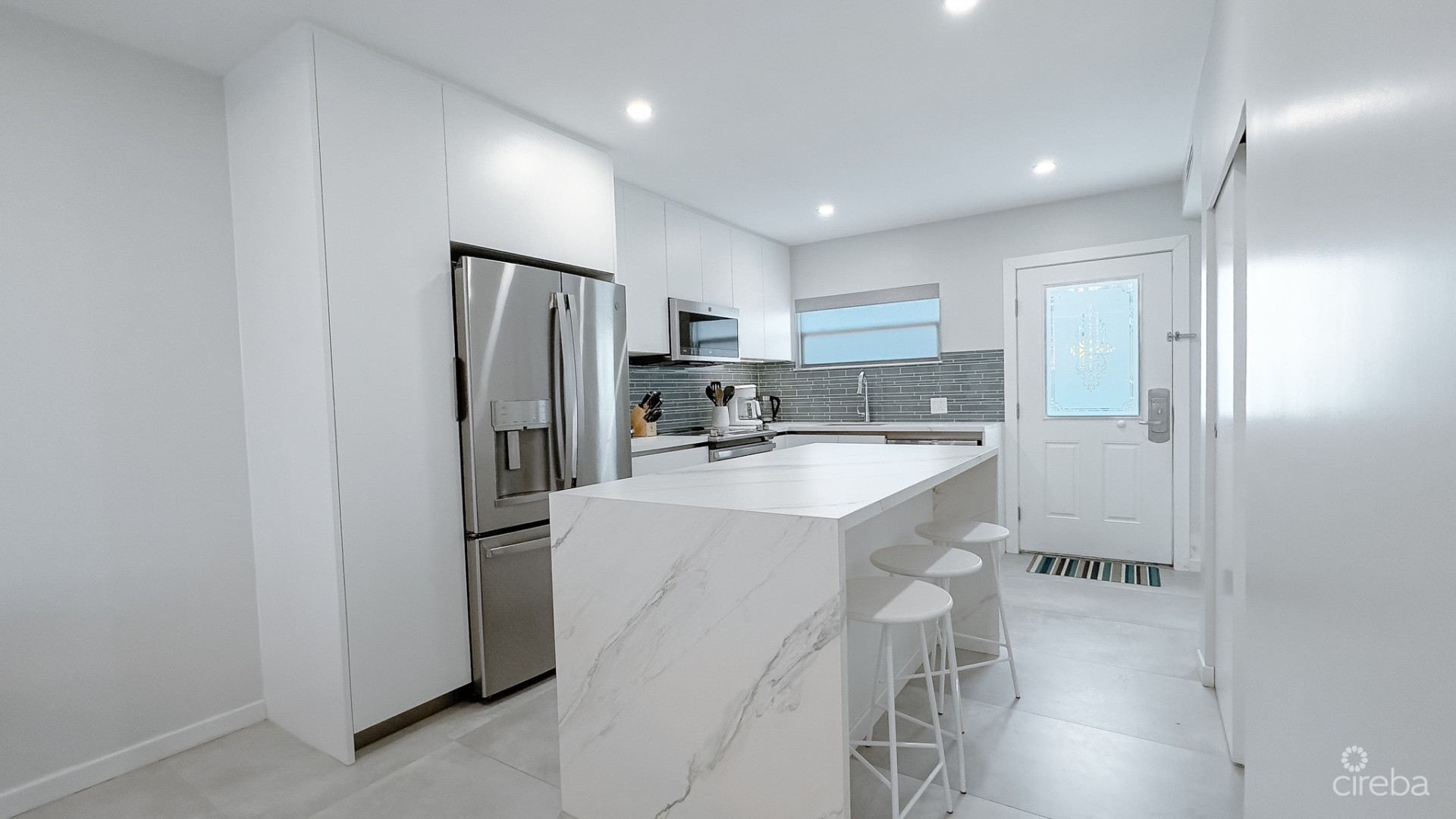 PLANTATION VILLAGE SEVEN MILE BEACH PLANTATION VILLAGE SEVEN MILE BEACH