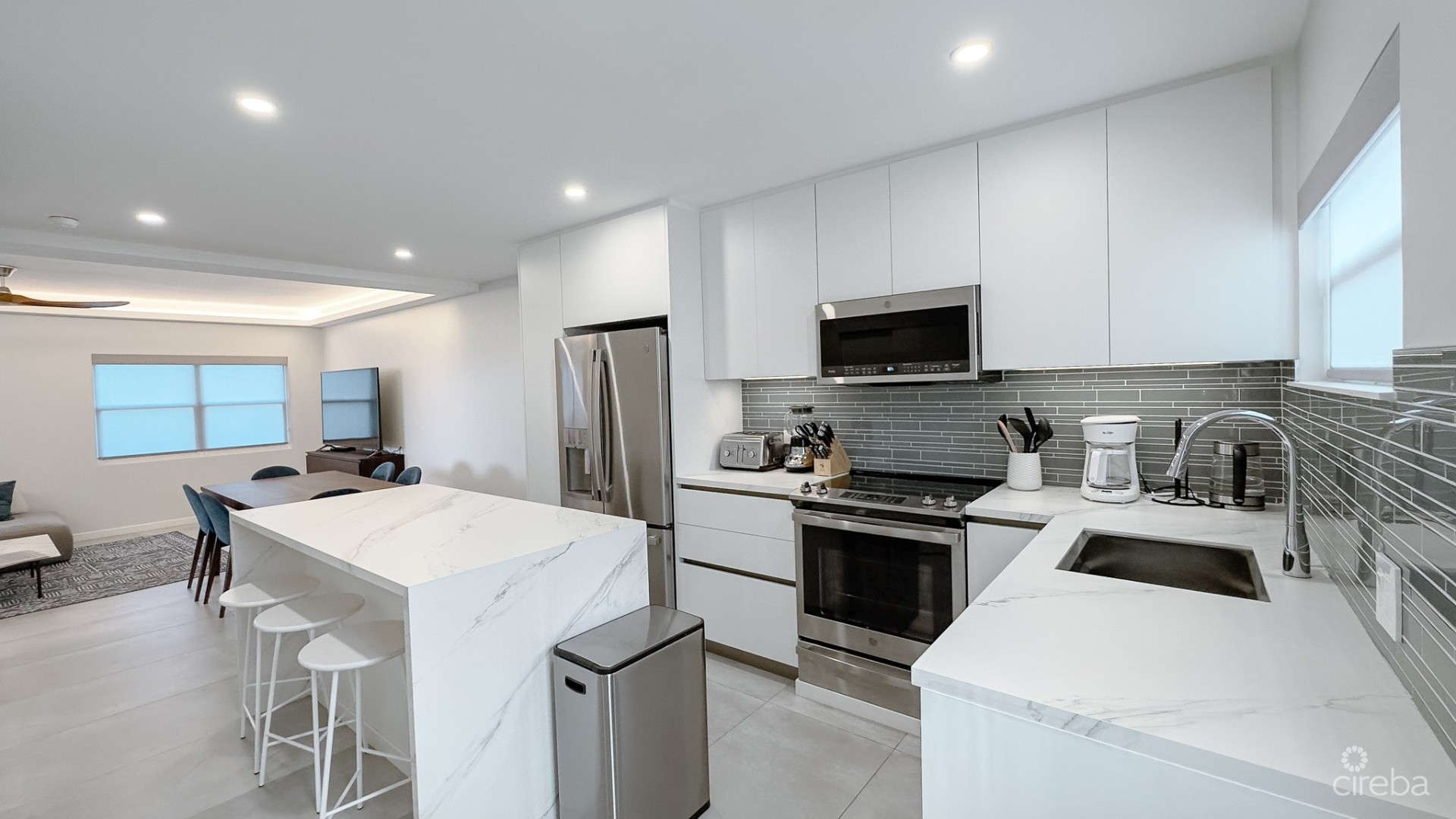 PLANTATION VILLAGE SEVEN MILE BEACH PLANTATION VILLAGE SEVEN MILE BEACH