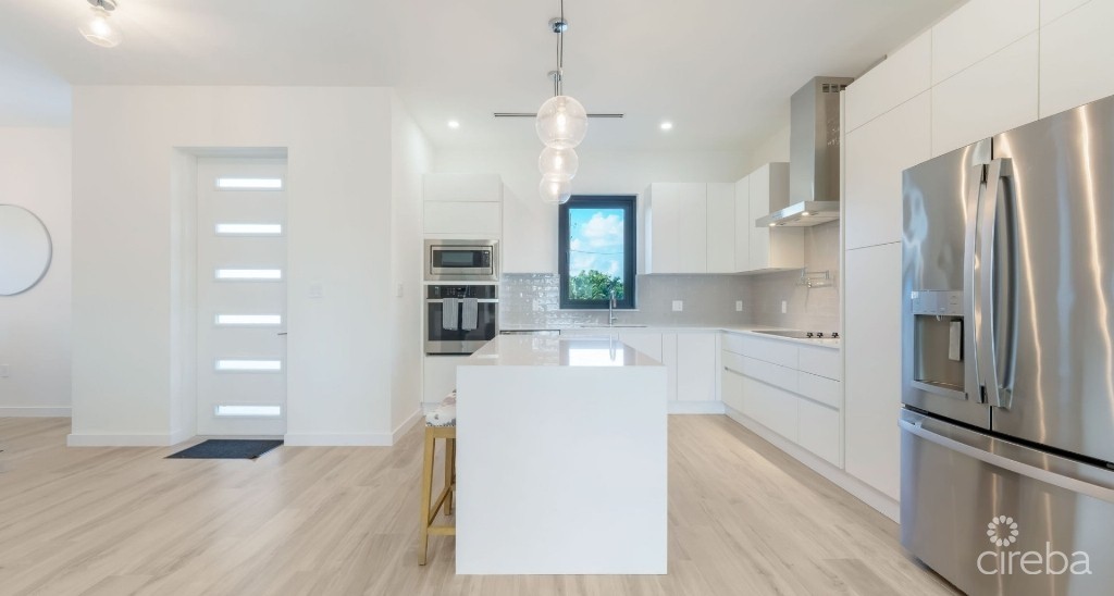 PARAISO RESIDENCES #8 - PRE-CONSTRUCTION