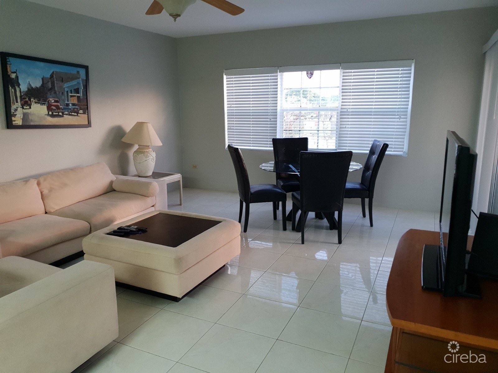 DRUMBLADE APARTMENT DRUMBLADE APARTMENT