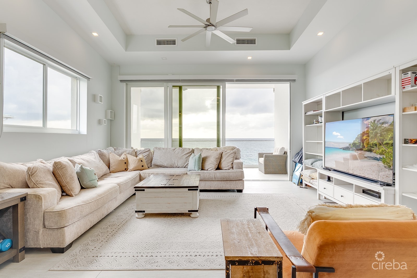 LIGHTHOUSE POINT RESIDENCES PENTHOUSE CORNER UNIT 301 LIGHTHOUSE POINT RESIDENCES PENTHOUSE CORNER UNIT 301