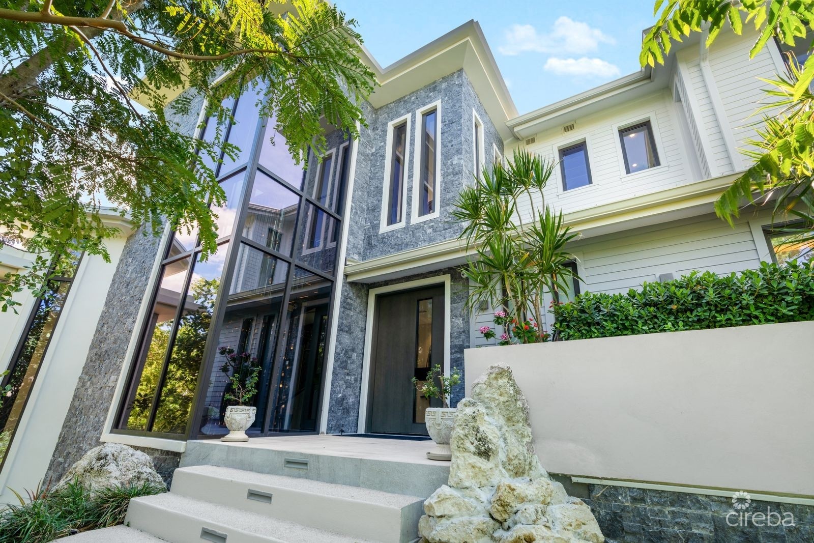 RITZ-CARLTON DECKHOUSE 9 RITZ-CARLTON DECKHOUSE 9