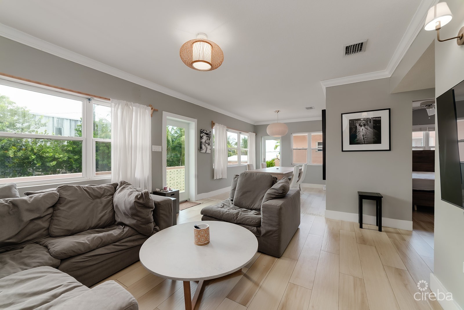 WINTERHAVEN BEACHFRONT 3 BED WINTERHAVEN BEACHFRONT 3 BED