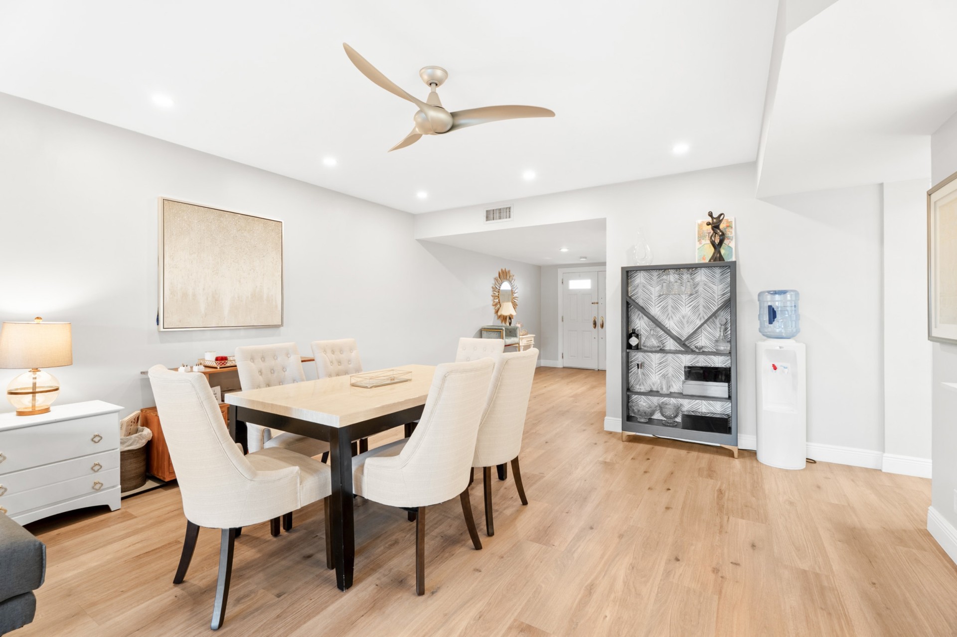 Britannia, Regents Court 613,  With Dock Britannia, Regents Court 613,  With Dock