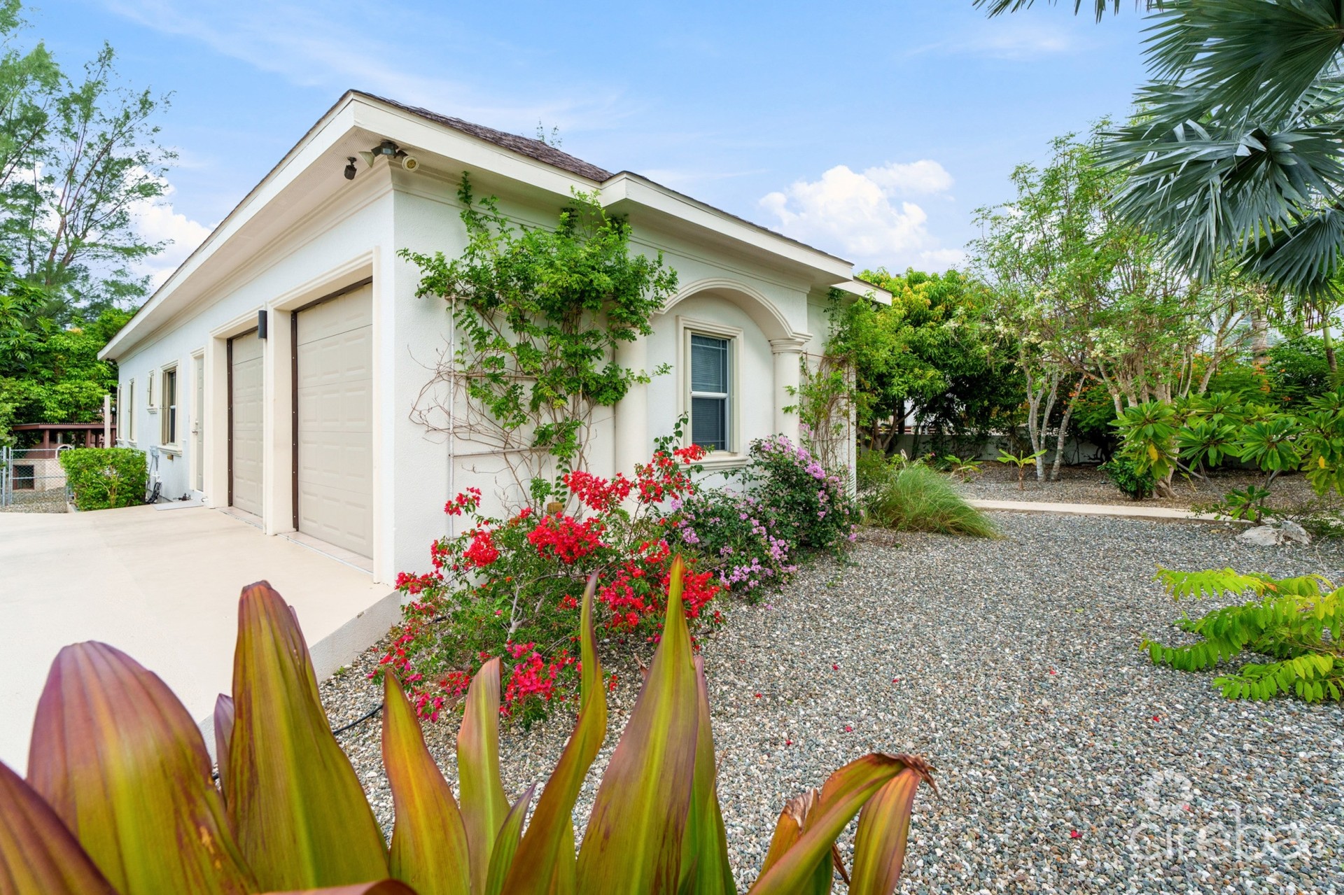 ORCHID HEIGHTS 32, MIDSUMMER DRIVE HOME ORCHID HEIGHTS 32, MIDSUMMER DRIVE HOME