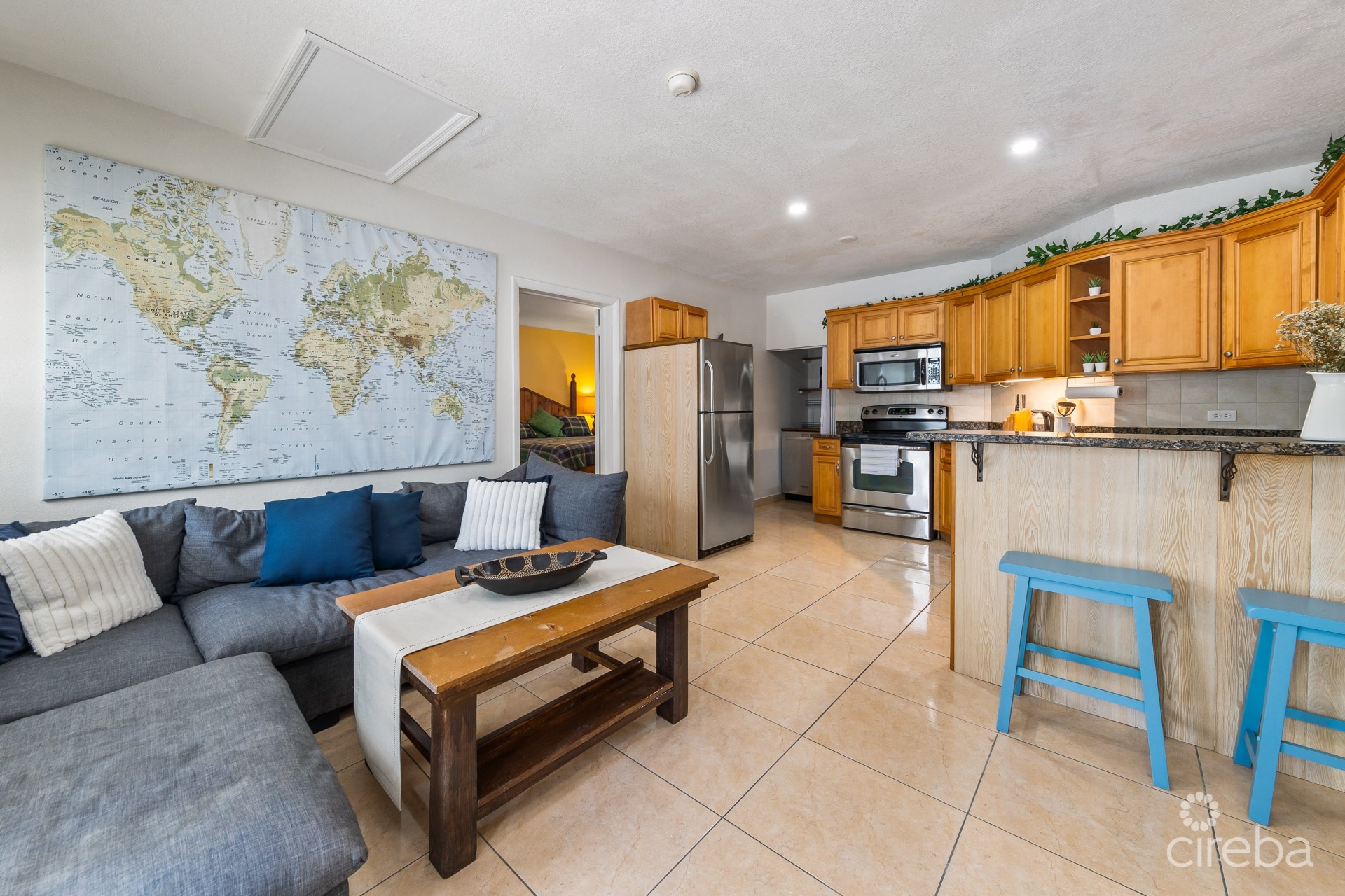 RALEIGH QUAY, GOVERNORS HARBOUR 1 BEDROOM APARTMENT