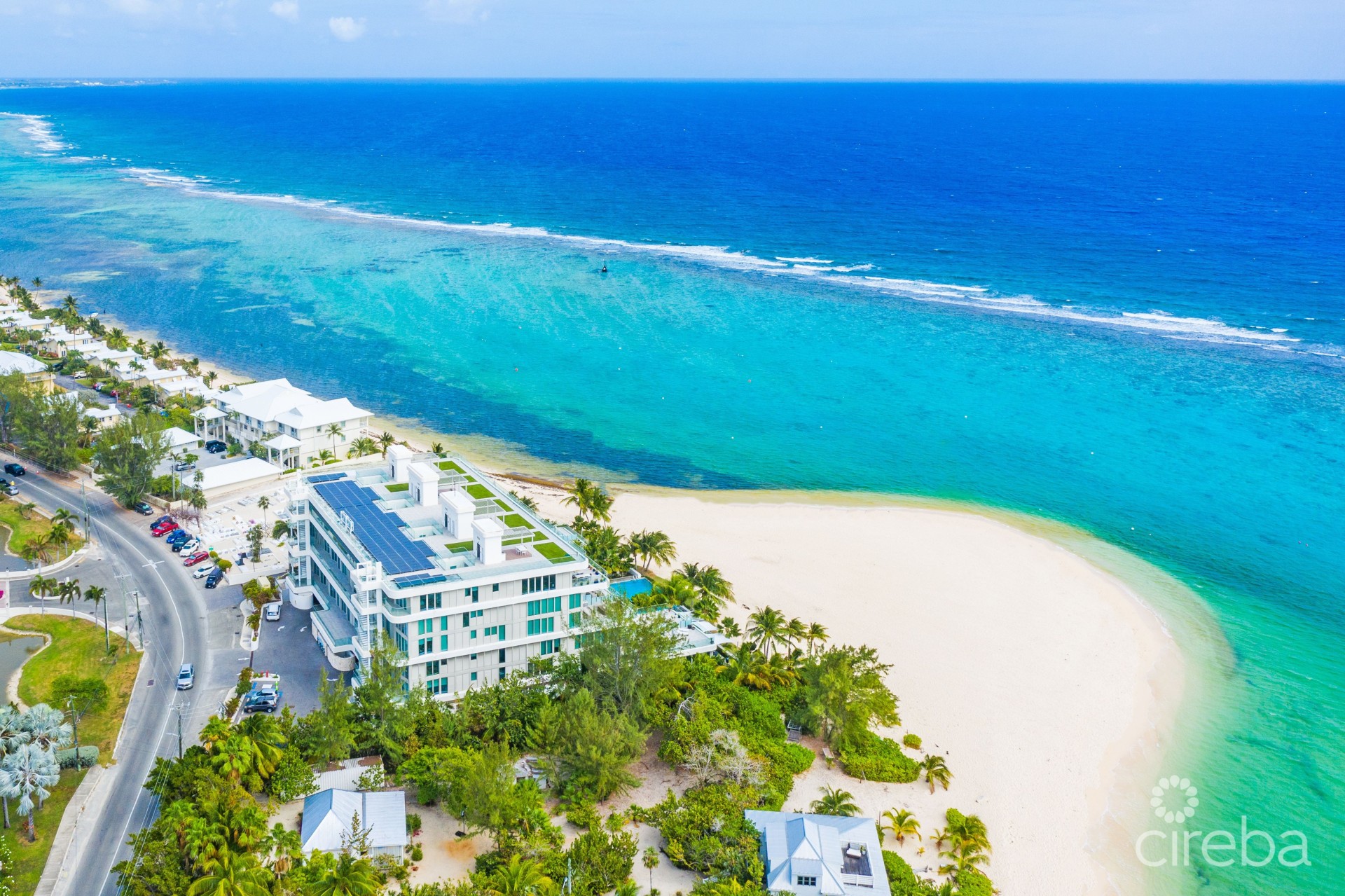 TIDES 4-BED BEACHFRONT CONDO WITH OVERSIZED TERRACE TIDES 4-BED BEACHFRONT CONDO WITH OVERSIZED TERRACE