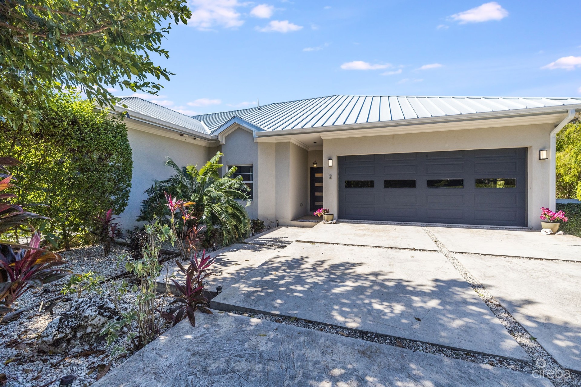 BEACH BAY 3 BEDROOM PLUS DEN BEACH BAY 3 BEDROOM PLUS DEN