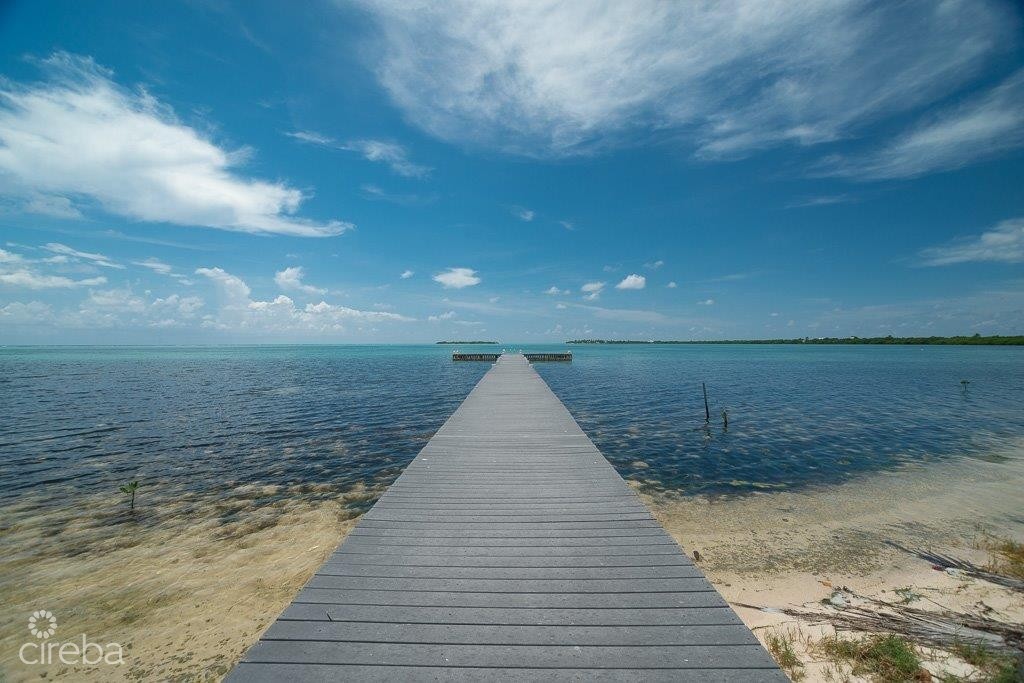 LITTLE CAYMAN - KINGSTON BIGHT - INVESTMENT OPPORTUNITY LITTLE CAYMAN - KINGSTON BIGHT - INVESTMENT OPPORTUNITY