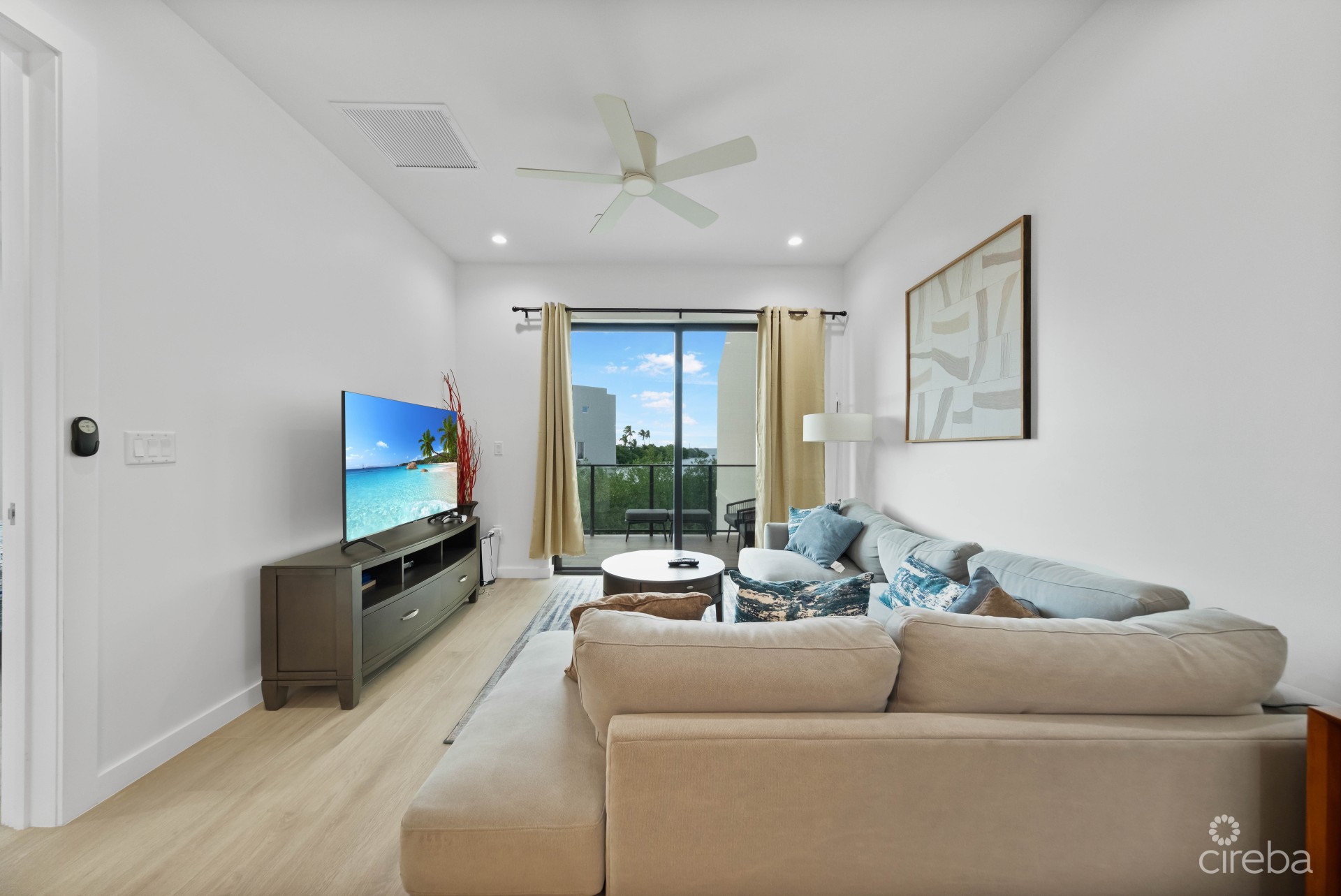ALLURE 2, WATERFRONT CONDO ALLURE 2, WATERFRONT CONDO