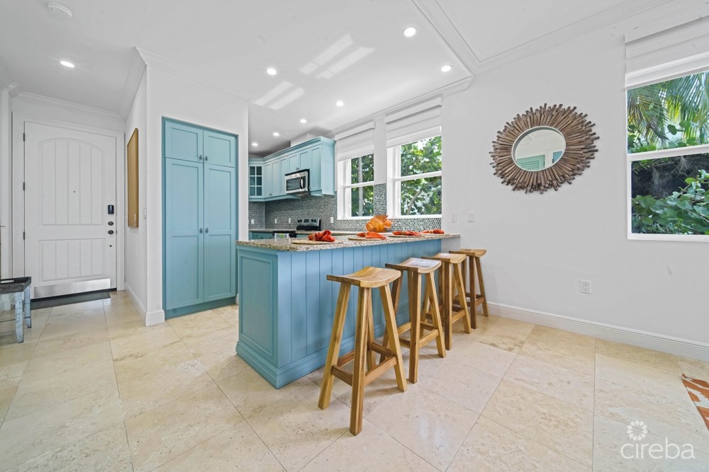 KISHA 105 | 2BDRM WATERFRONT WALKOUT  -COASTAL CHIC CORNER UNIT KISHA 105 | 2BDRM WATERFRONT WALKOUT  -COASTAL CHIC CORNER UNIT