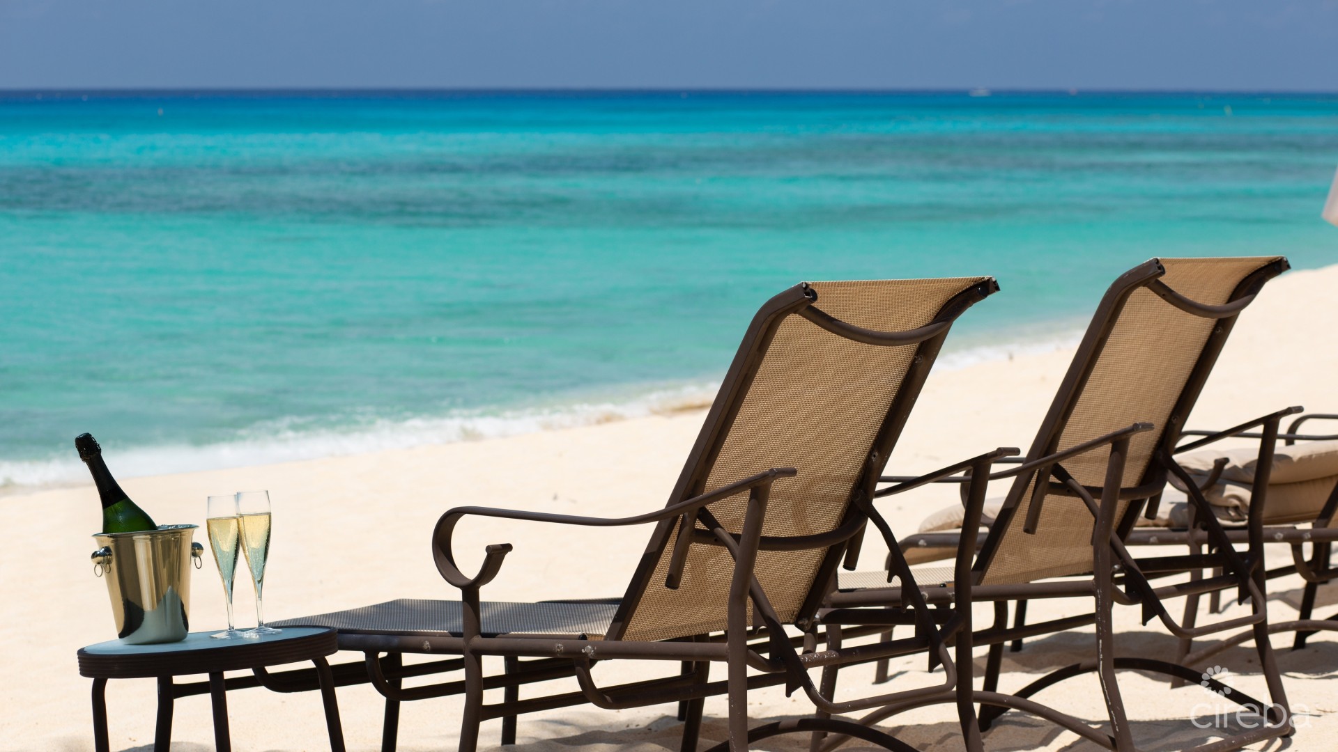 THE PALMS 14, SEVEN MILE BEACH PENTHOUSE THE PALMS 14, SEVEN MILE BEACH PENTHOUSE