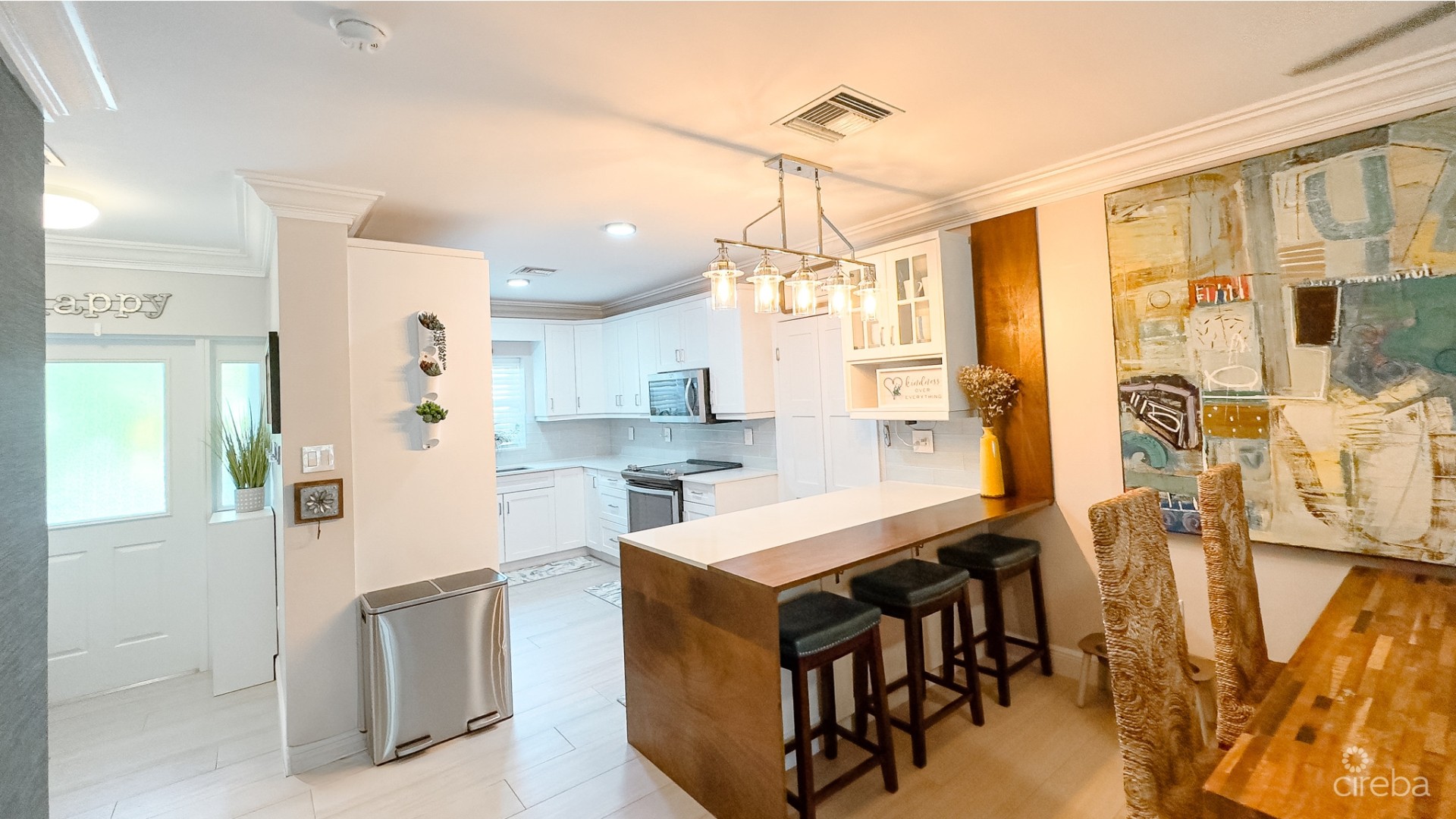 SOUTH SOUND 4 BED HOME -SUNRISE