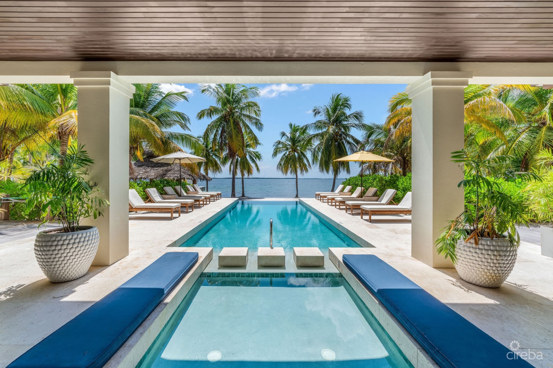 KEMPA KAI, BEACHFRONT HOME KEMPA KAI, BEACHFRONT HOME