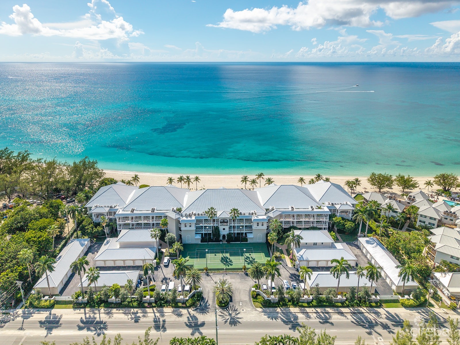 THE PINNACLE VILLA 30 & GARAGE THE PINNACLE VILLA 30 & GARAGE