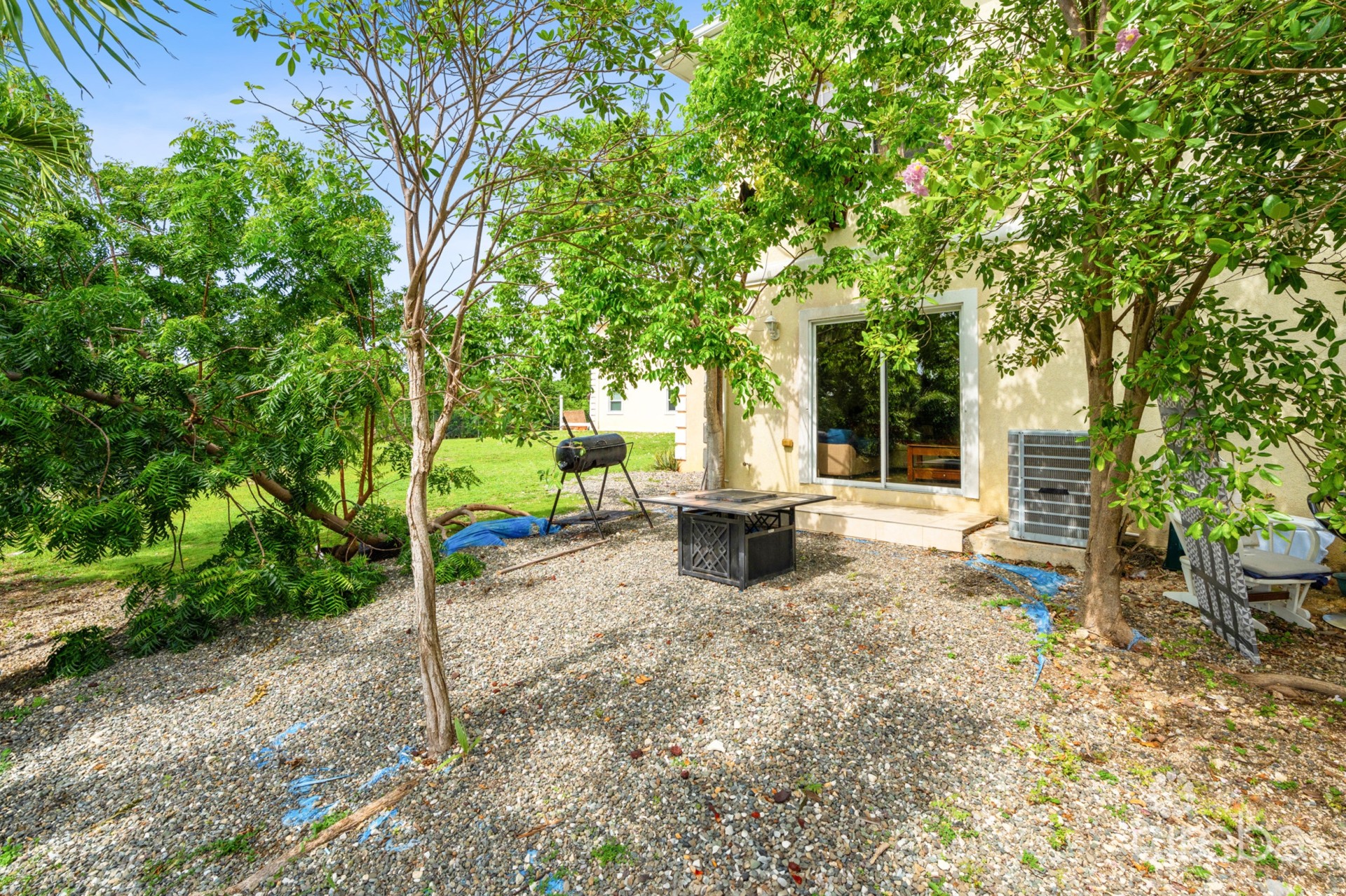 VERY MOTIVATED SELLER!  SCHOLARS RETREAT 3-BEDROOM END UNIT