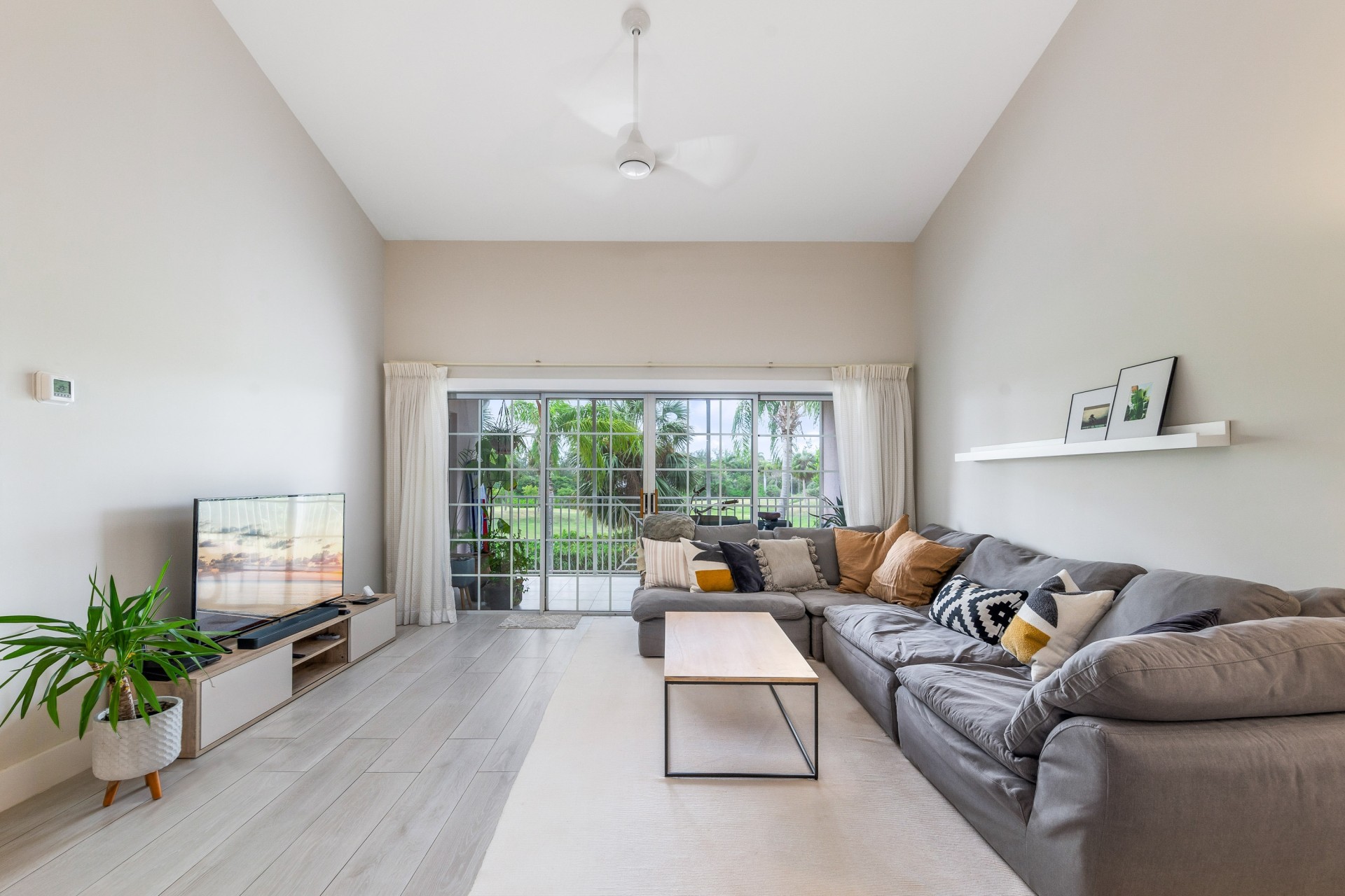 Britannia, Lions Court, Penthouse