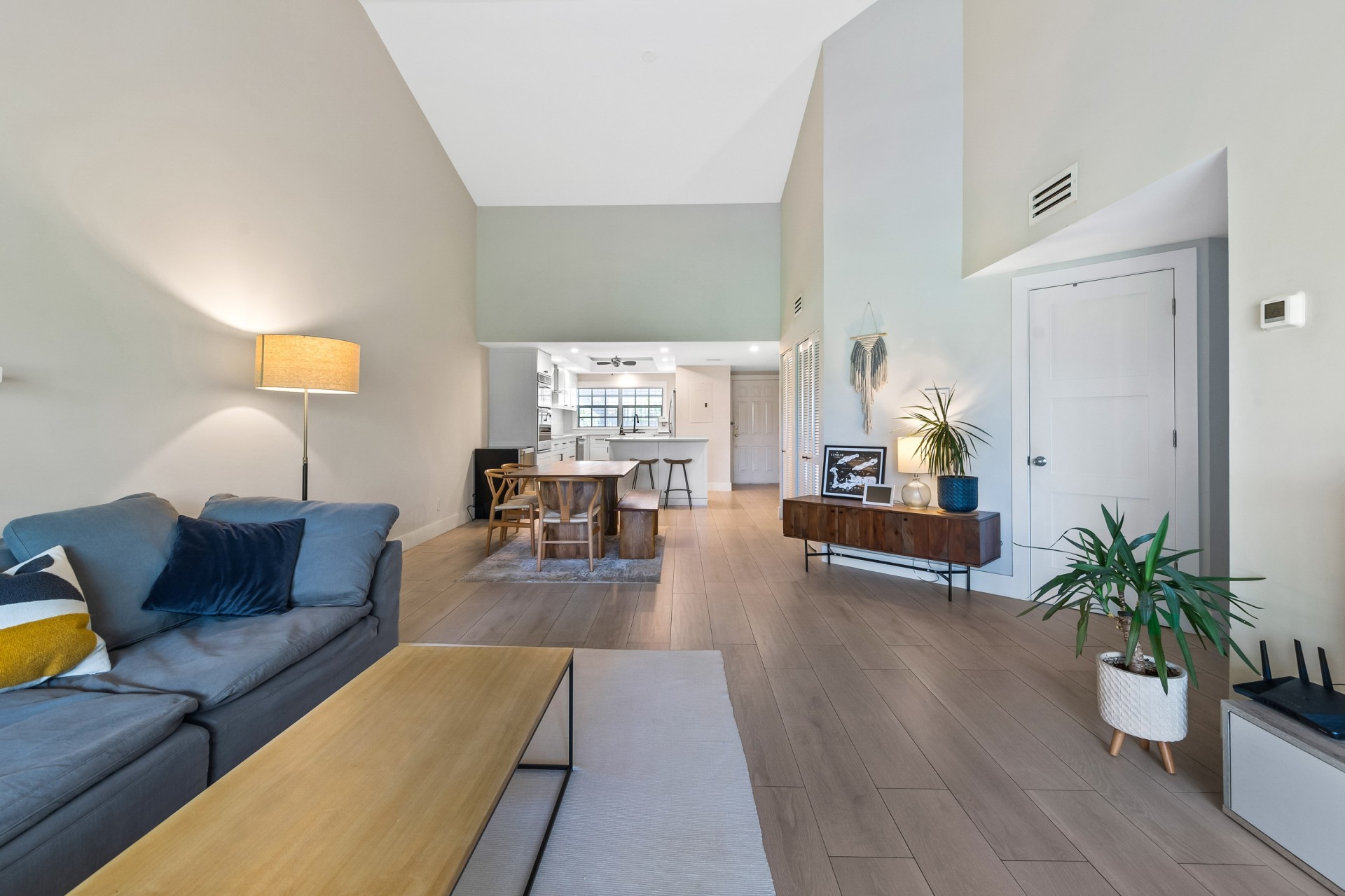 Britannia, Lions Court, Penthouse