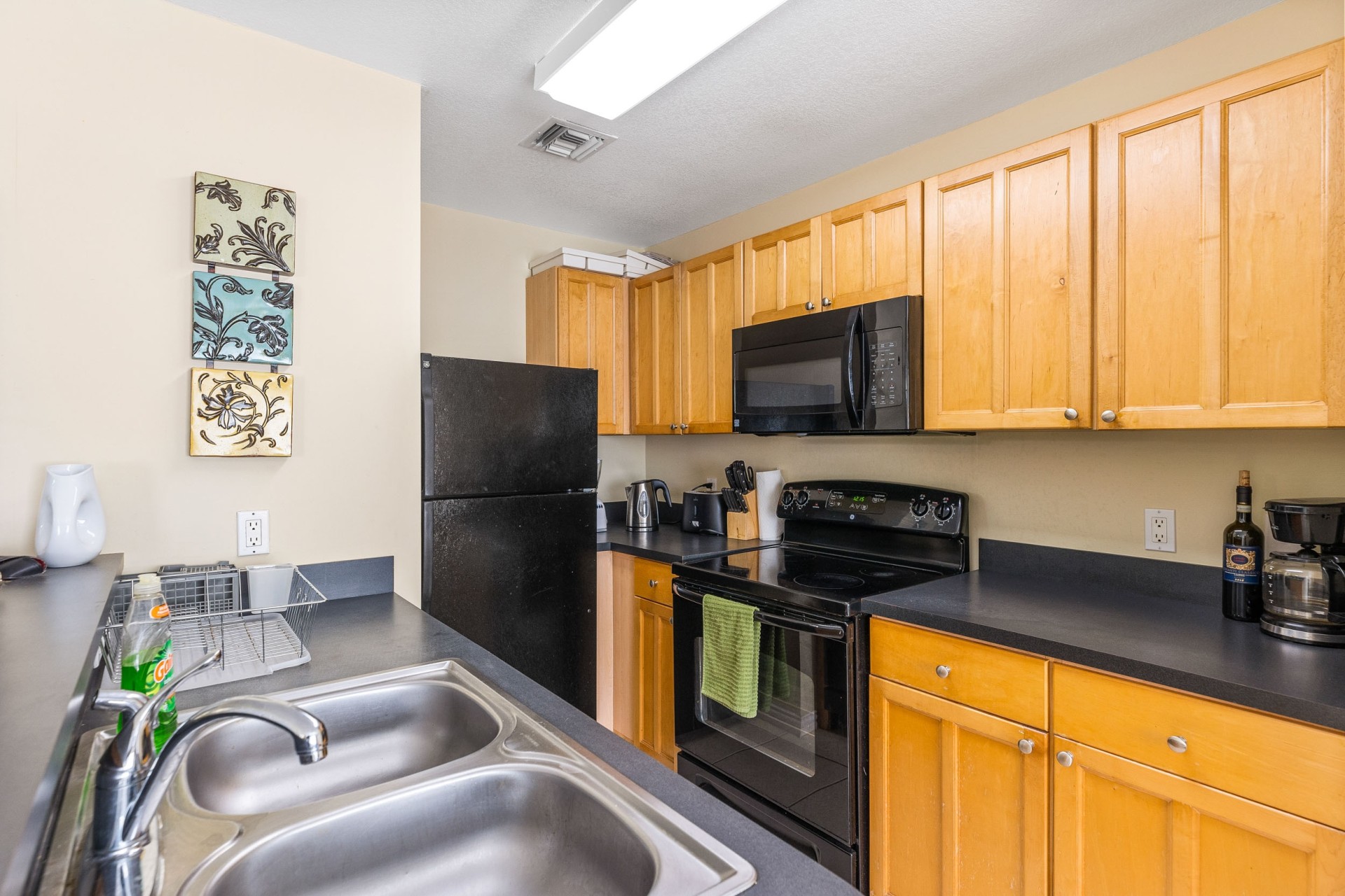 Lakeside Villas 1 Bed / 1 Bath