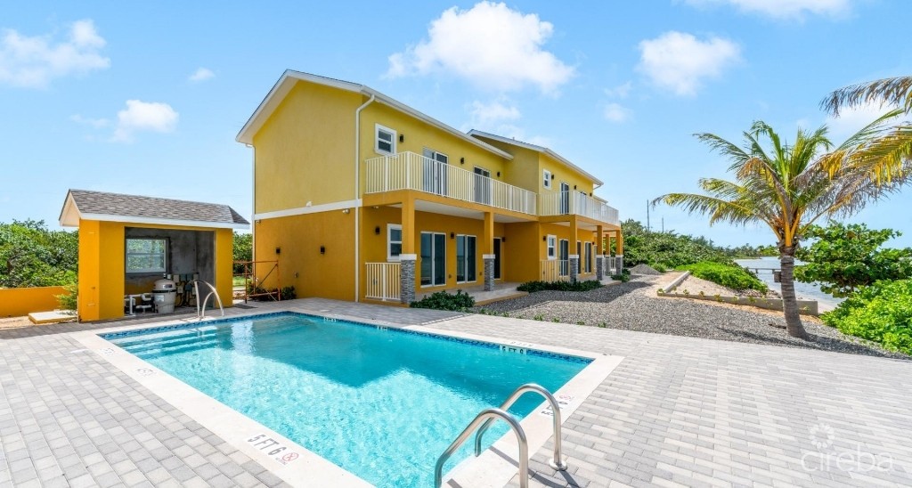 LONG POINTE VIEW VILLAS