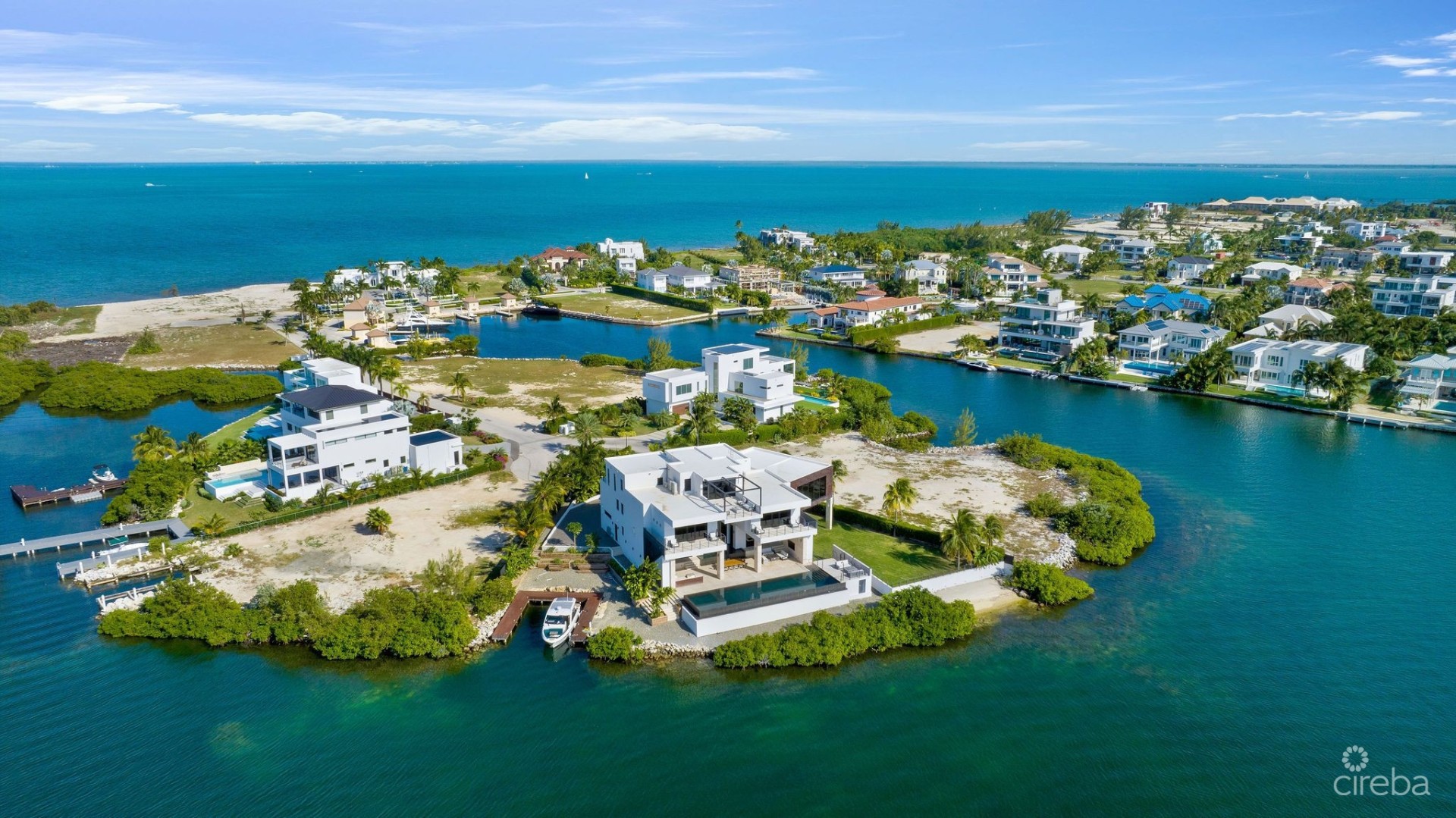 72 LALIQUE PENINSULA QUAY - SERENITY HOUSE IN CRYSTAL HARBOUR