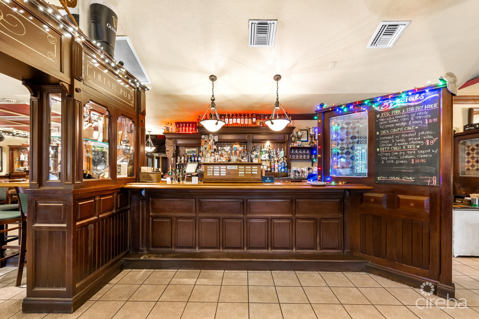 FIDEL MURPHY'S IRISH PUB