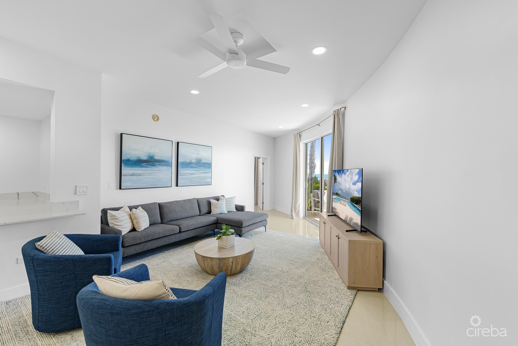 TURTLE COVE OCEANFRONT 3 BED WITH OUTSTANDING VIEW