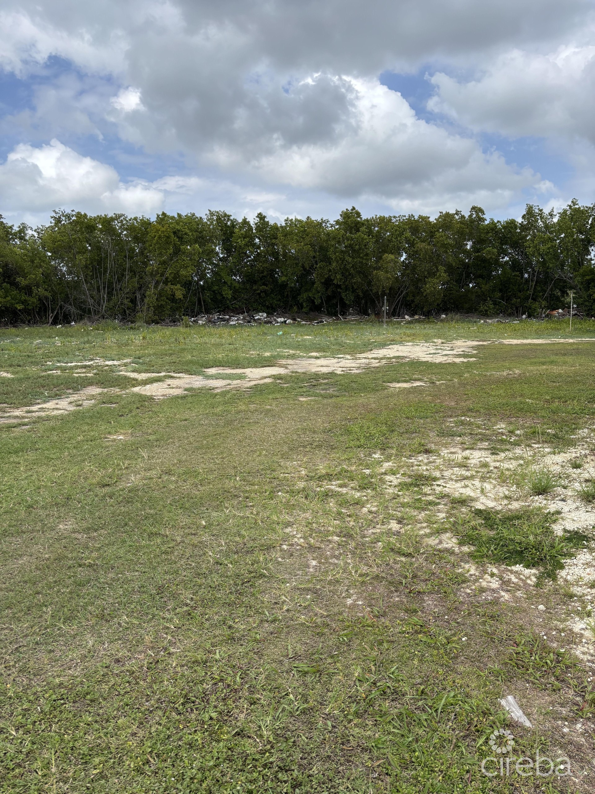 INCOME POTENTIAL! MULTI-UNIT RESIDENCE & CHURCH ON PRIME 1 ACRE