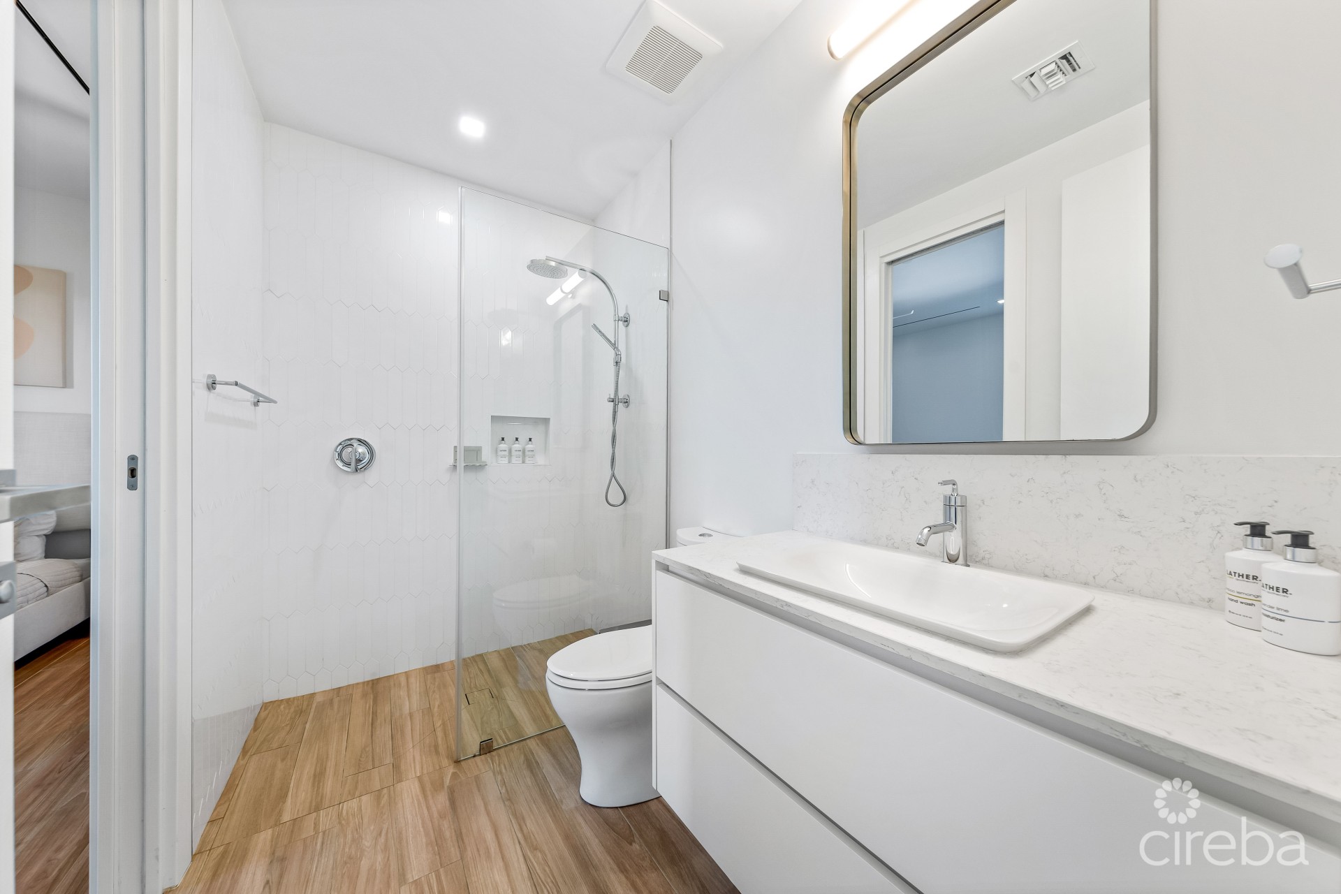 ONE CANAL POINT 324, SEVEN MILE CORRIDOR