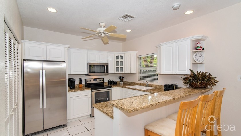 SOUTHERN SKIES CORNER TOWNHOUSE