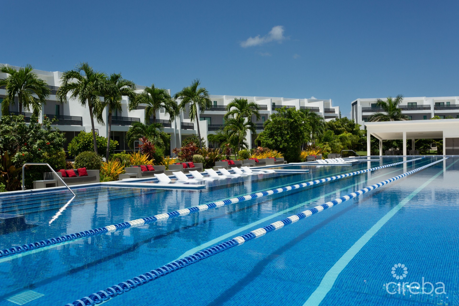 VELA 4BED | NEWEST PHASE & NEWLY PAINTED