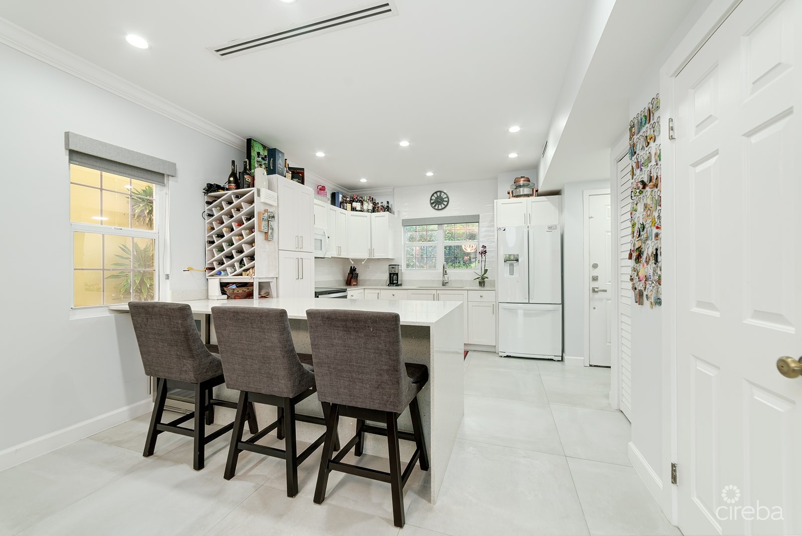 OCEAN CLUB 2BED/2.5BATH CONDO