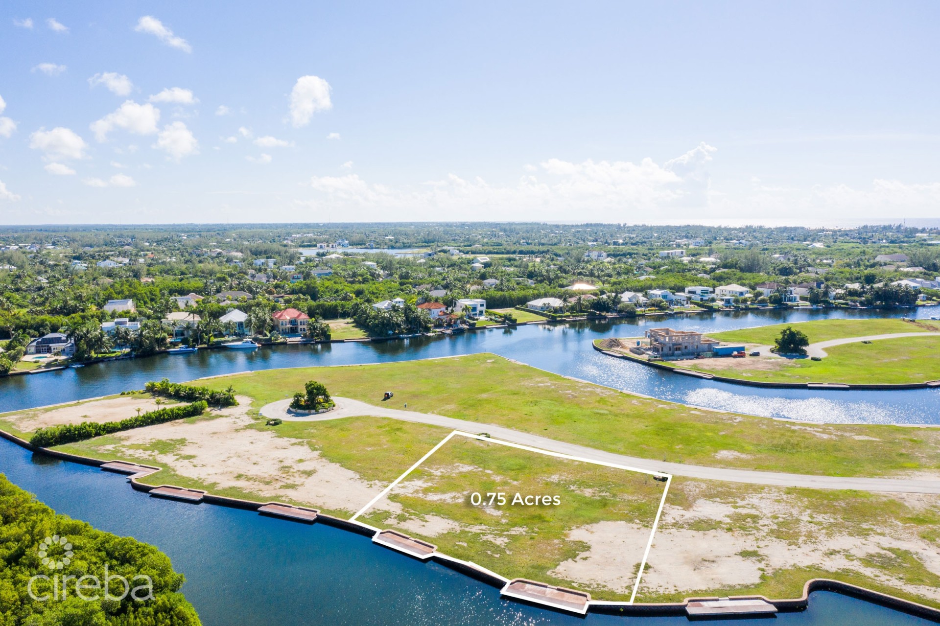 HARBOUR REACH 0.75 ACRE, CANAL FRONT LAND