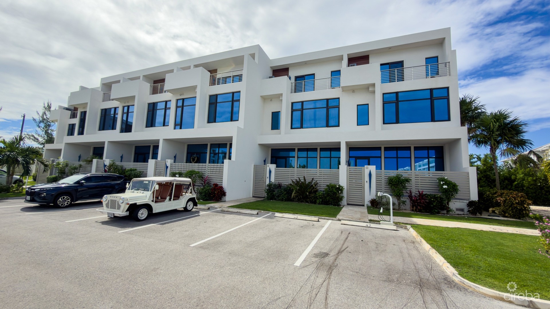 BAHIA 3-BED CORNER TOWNHOUSE