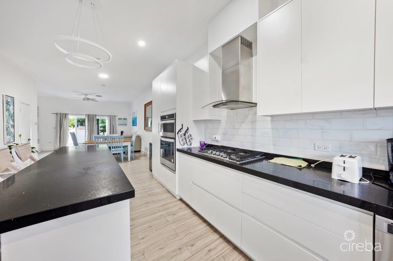 MANTRAS 2 BED MODERN CLOSE TO THE BEACH