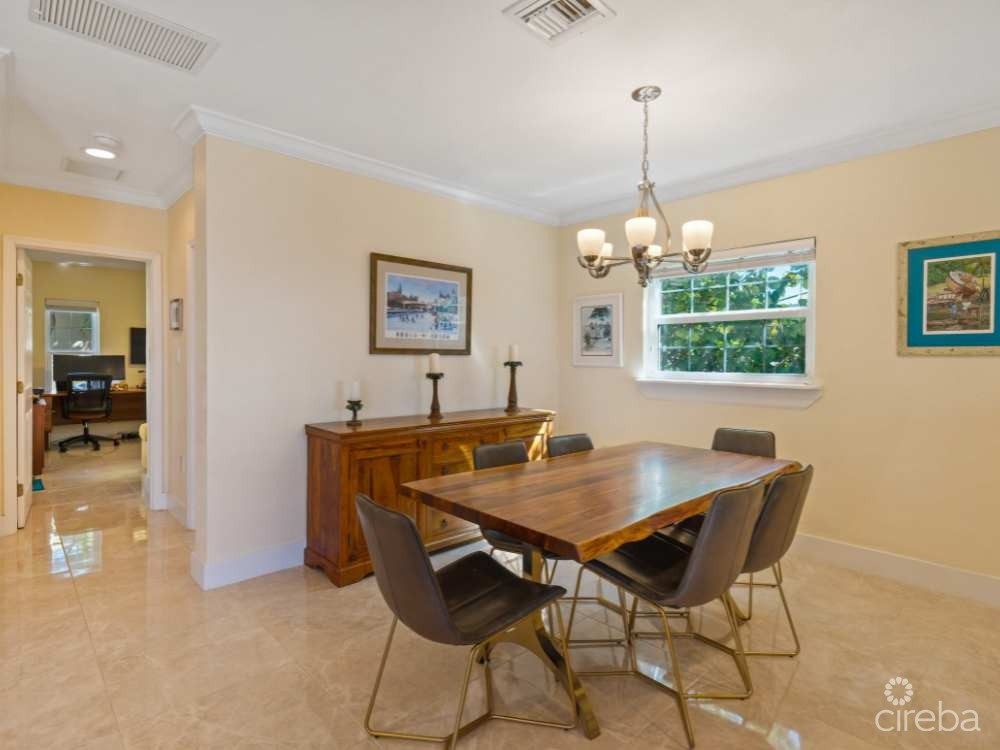 4 BED OCEAN FRONT IN SAVANNAH