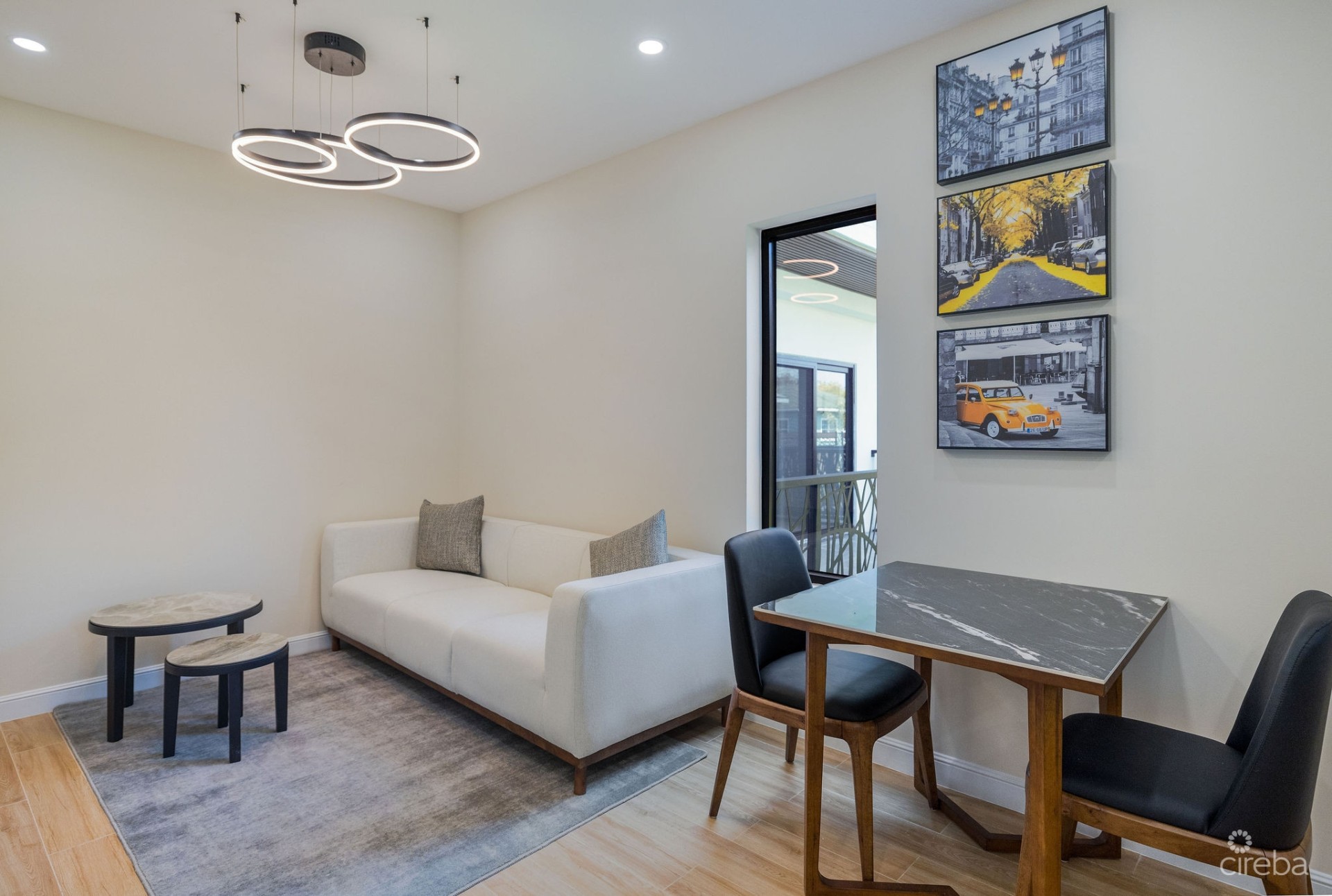 ARZA WEST BAY JADE - UPGRADED FULLY FURNISHED 1-BED/BATH CORNER UNIT