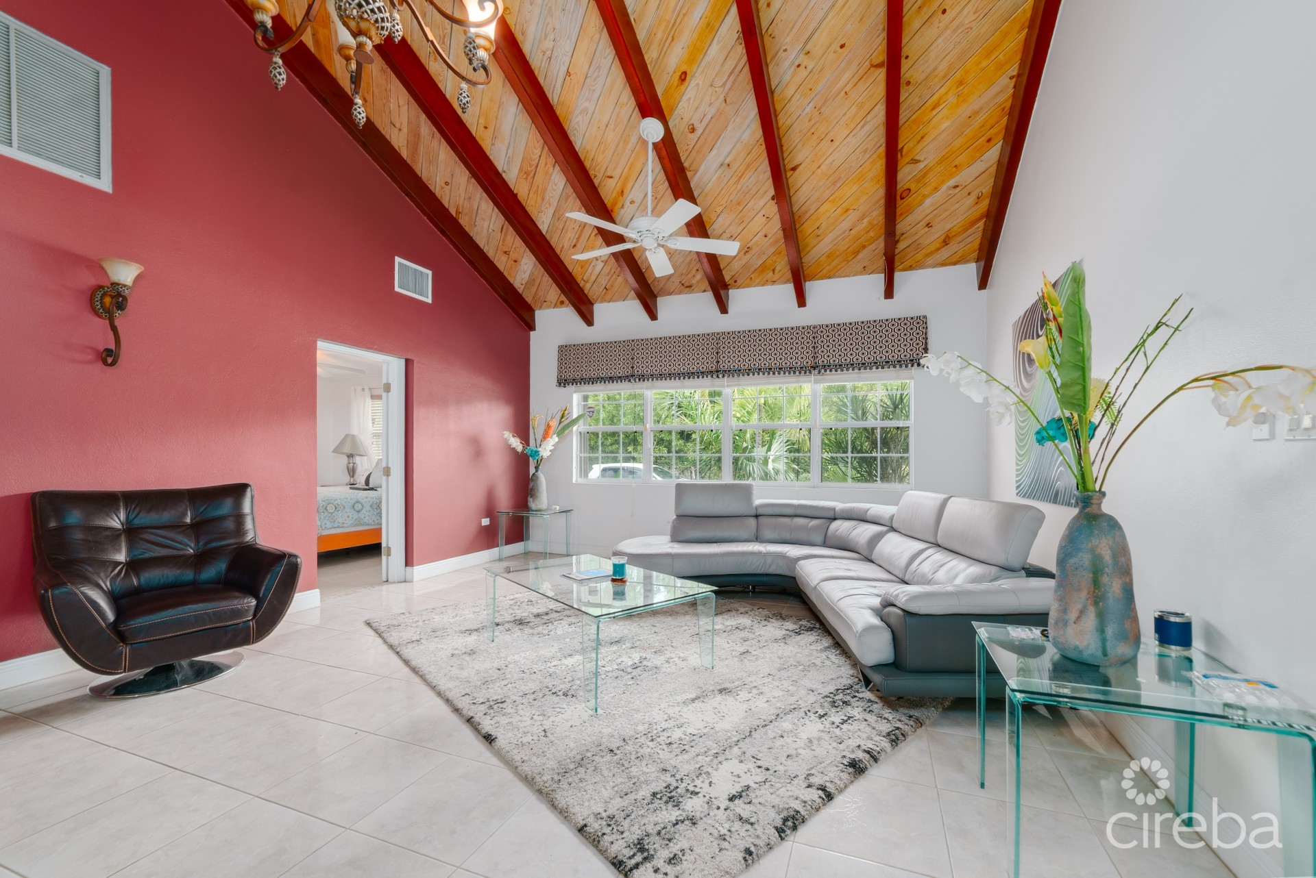 RARE OPPORTUNITY ON SMB CORRIDOR - HOME ON 0.4 ACRES