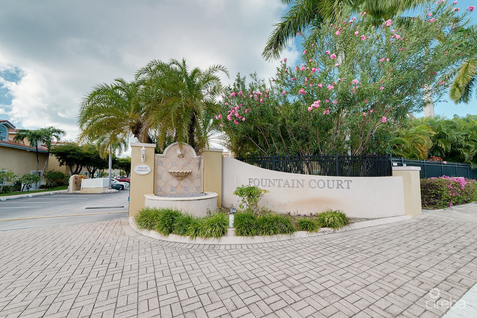 FOUNTAIN COURT 2 BED 2.5 BATH