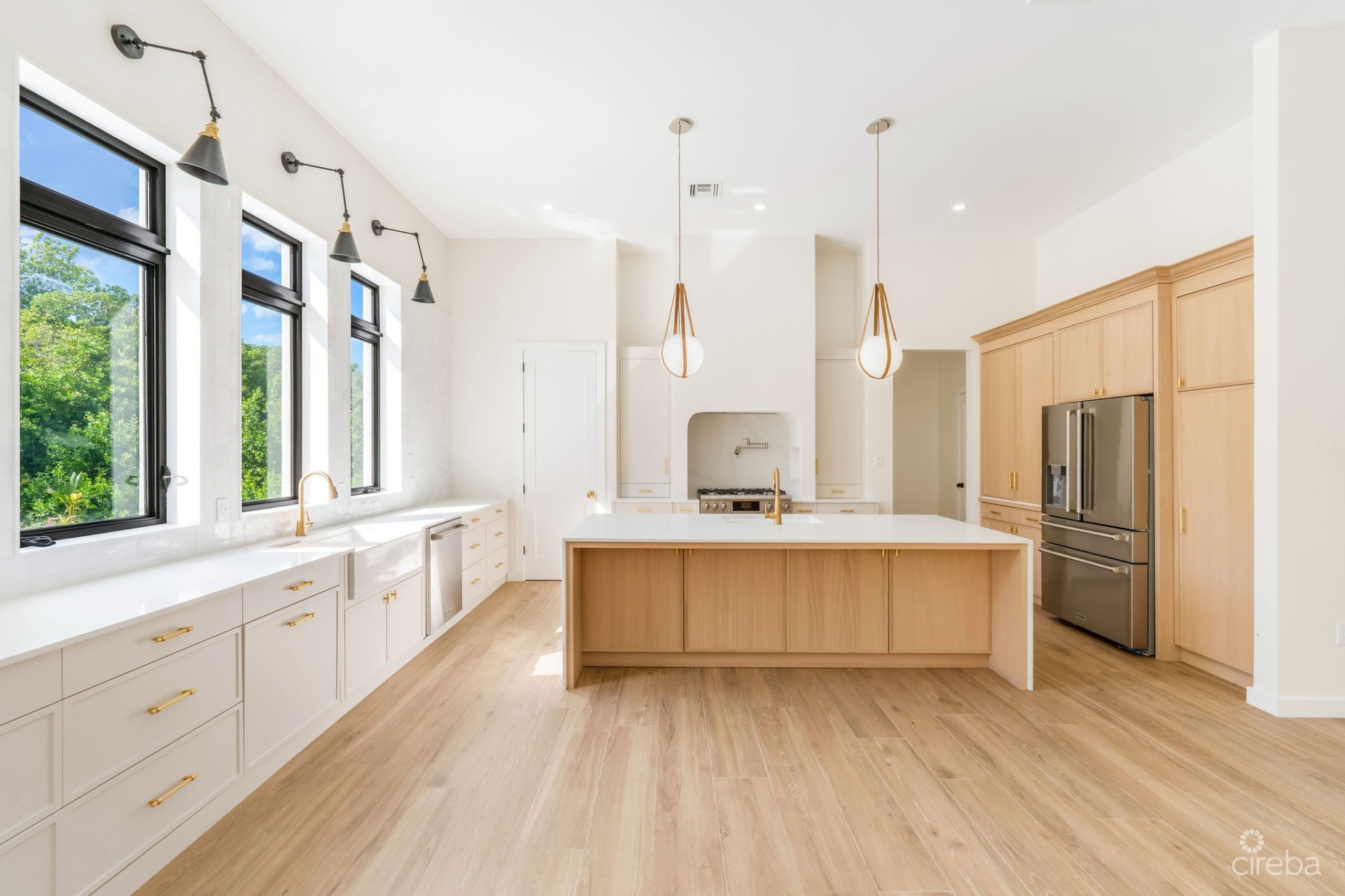 BEL AIR DR, SOUTH SOUND - CUSTOM NEW BUILD