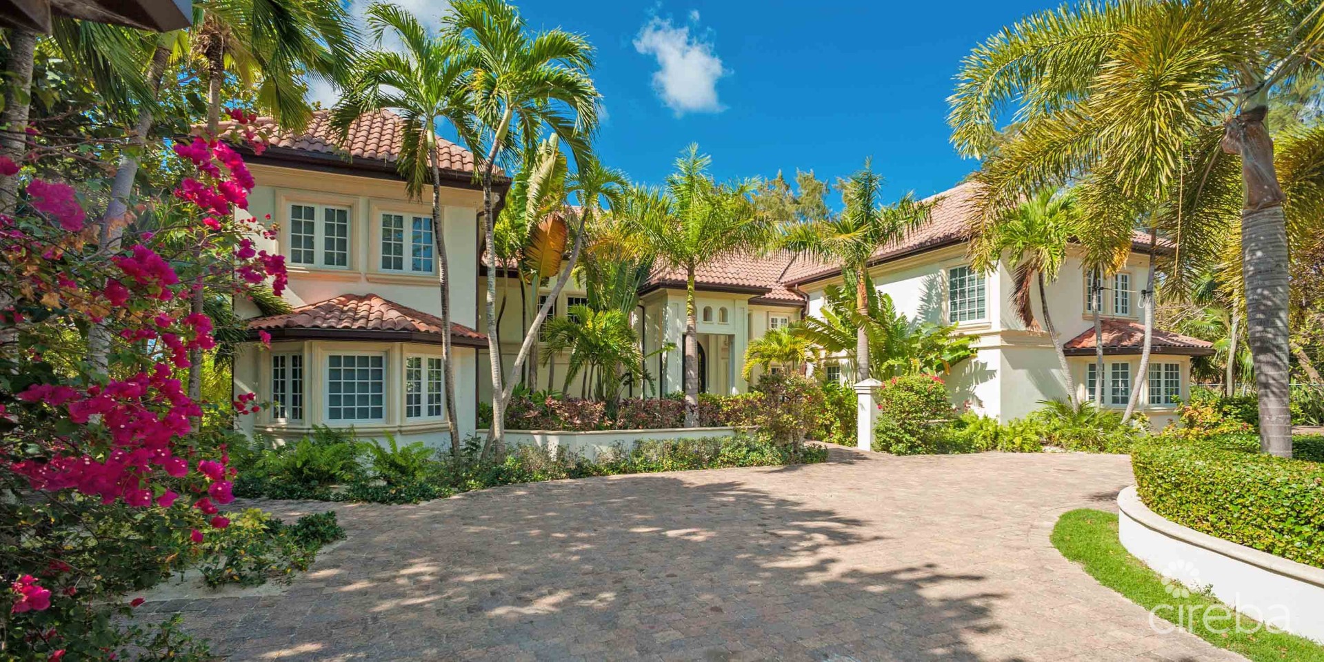COCONUT WALK -  SEVEN MILE BEACH ESTATE